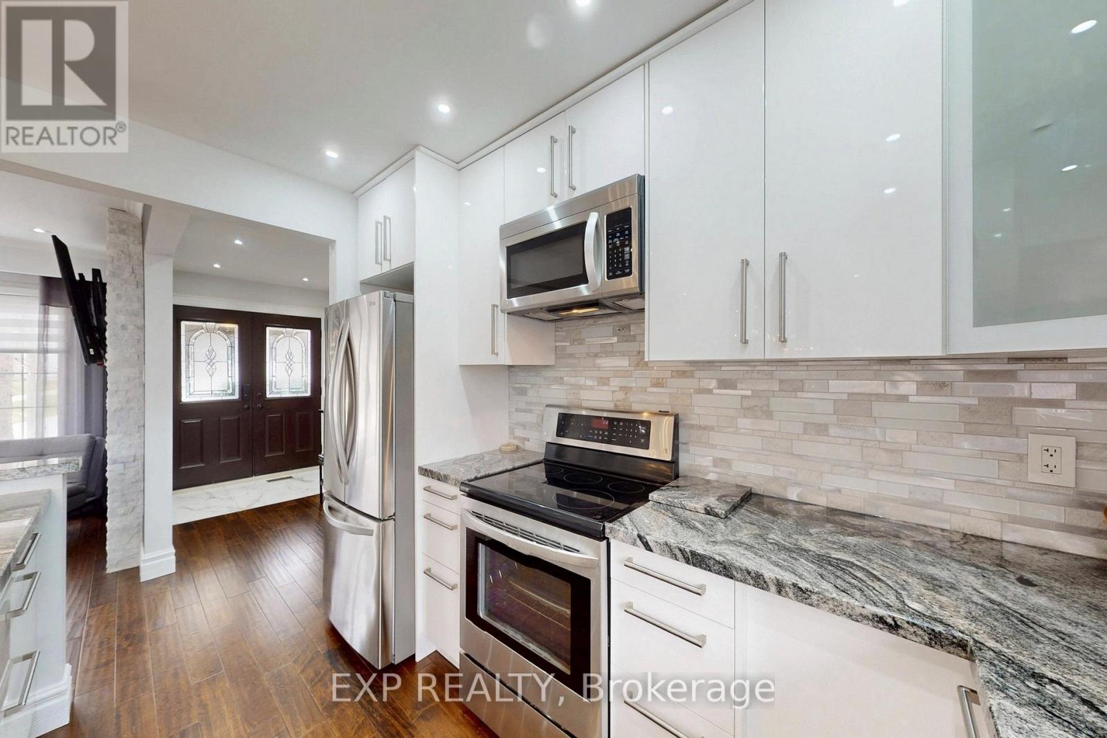 25 Mcmanus Road, Toronto, Ontario  M9P 2J9 - Photo 12 - W12949850