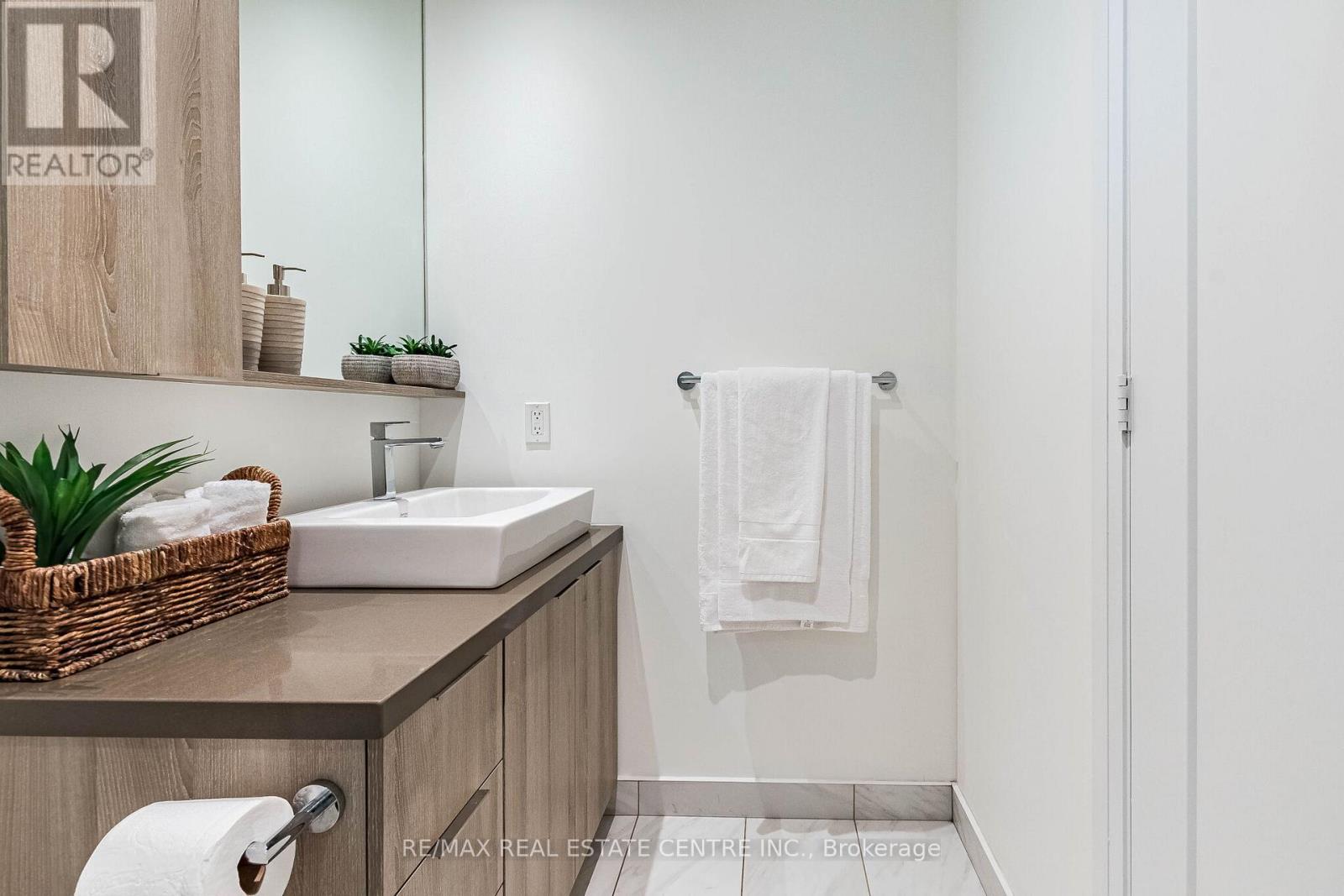 207 - 110 Marine Parade Drive, Toronto, Ontario  M8V 4G1 - Photo 25 - W12953420