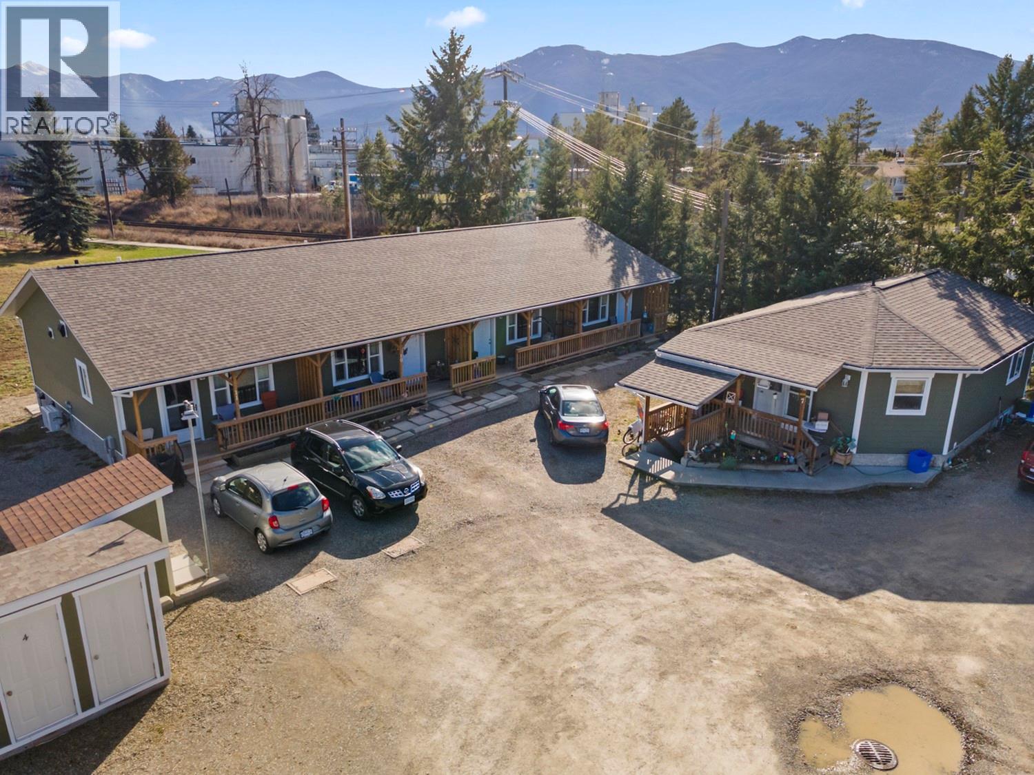 501 16th Avenue S, Creston, British Columbia V0B 1G0 - Photo 4 - 10381799