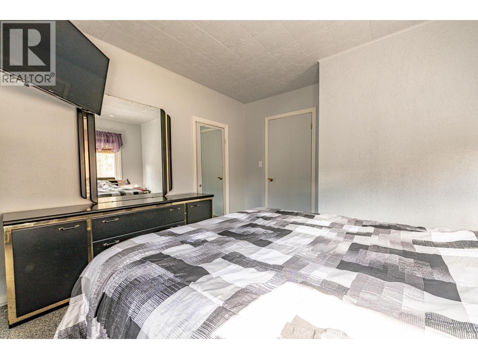 6910 1st Avenue, Ymir, British Columbia  V0G 2K0 - Photo 10 - 10380617