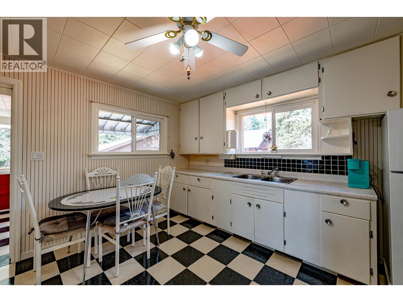 6910 1st Avenue, Ymir, British Columbia  V0G 2K0 - Photo 14 - 10380617