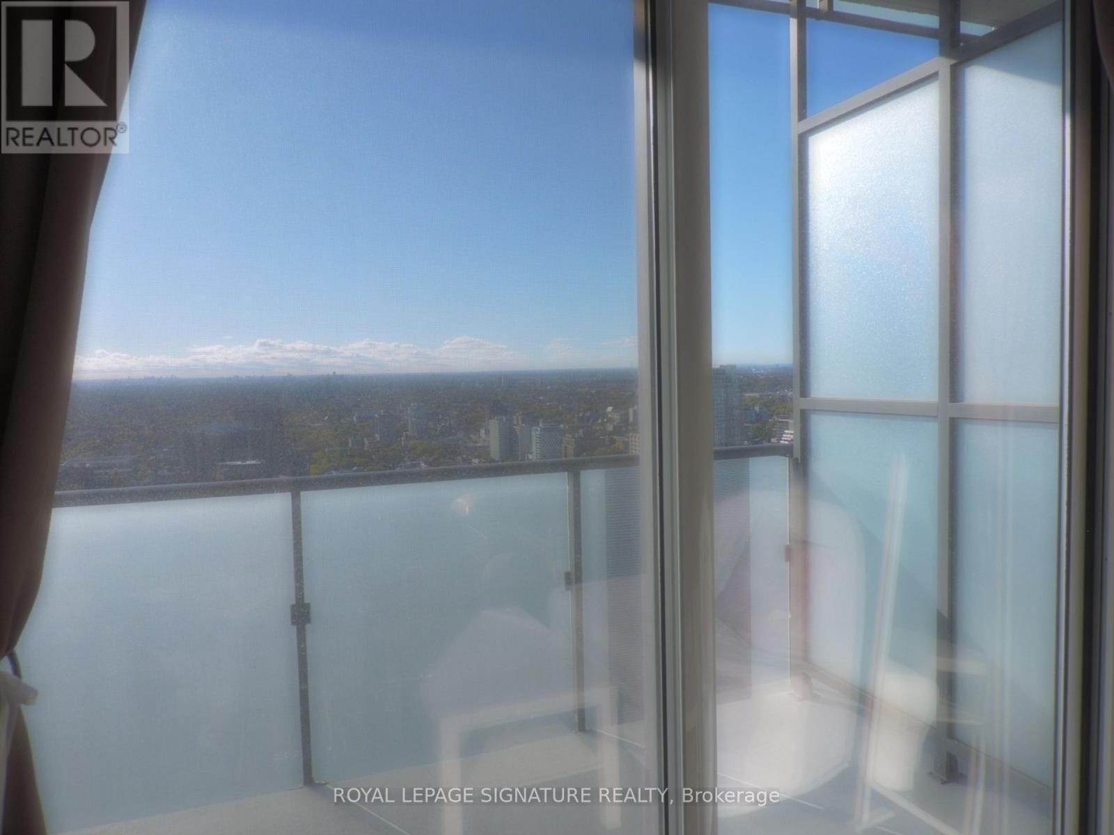 3704 - 65 St. Mary Street, Toronto, Ontario  M5S 0A6 - Photo 2 - C12809200