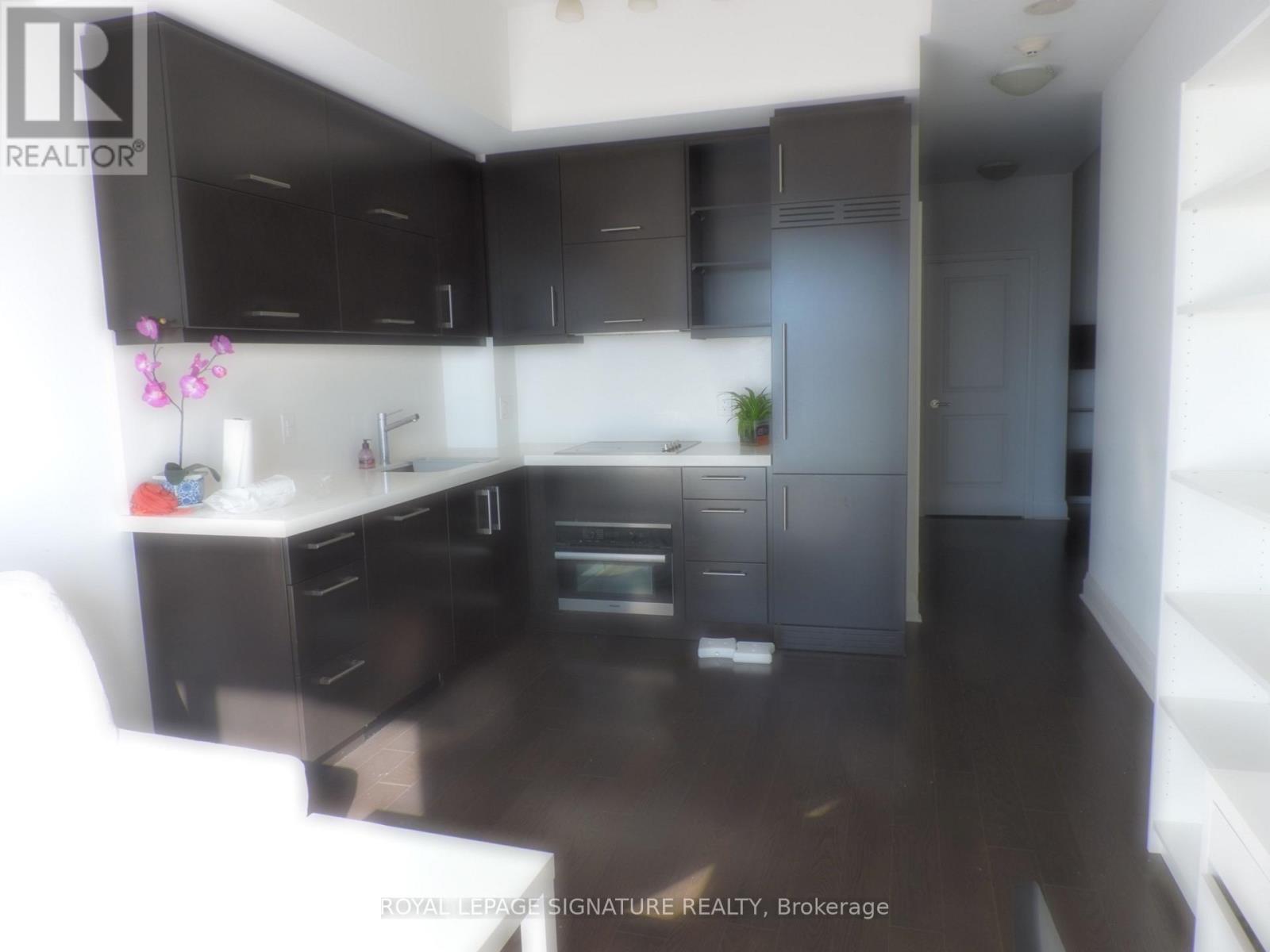 3704 - 65 St. Mary Street, Toronto, Ontario  M5S 0A6 - Photo 6 - C12809200