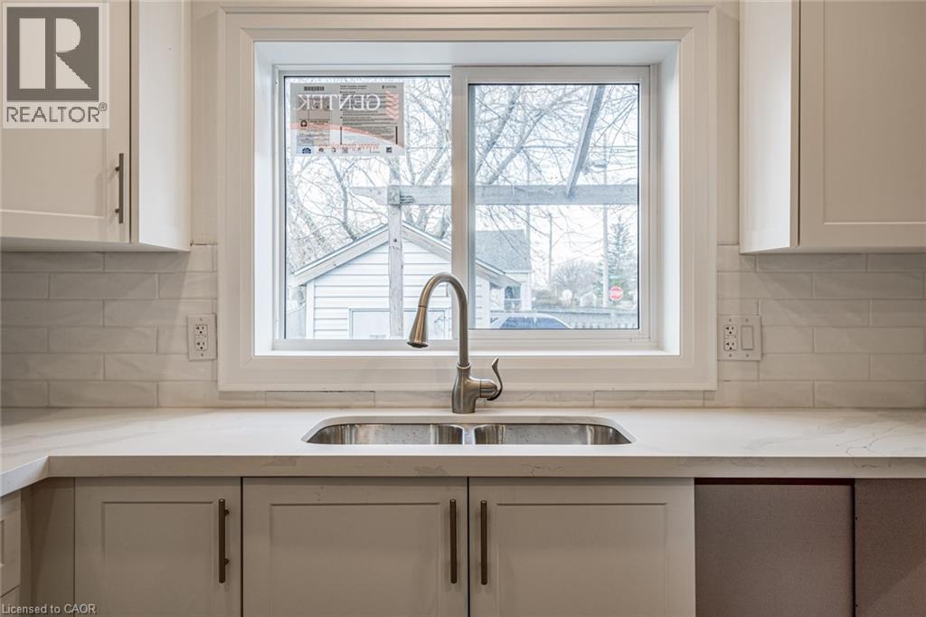 395 Paling Avenue N, Hamilton, Ontario  K8H 5K1 - Photo 16 - 40817469