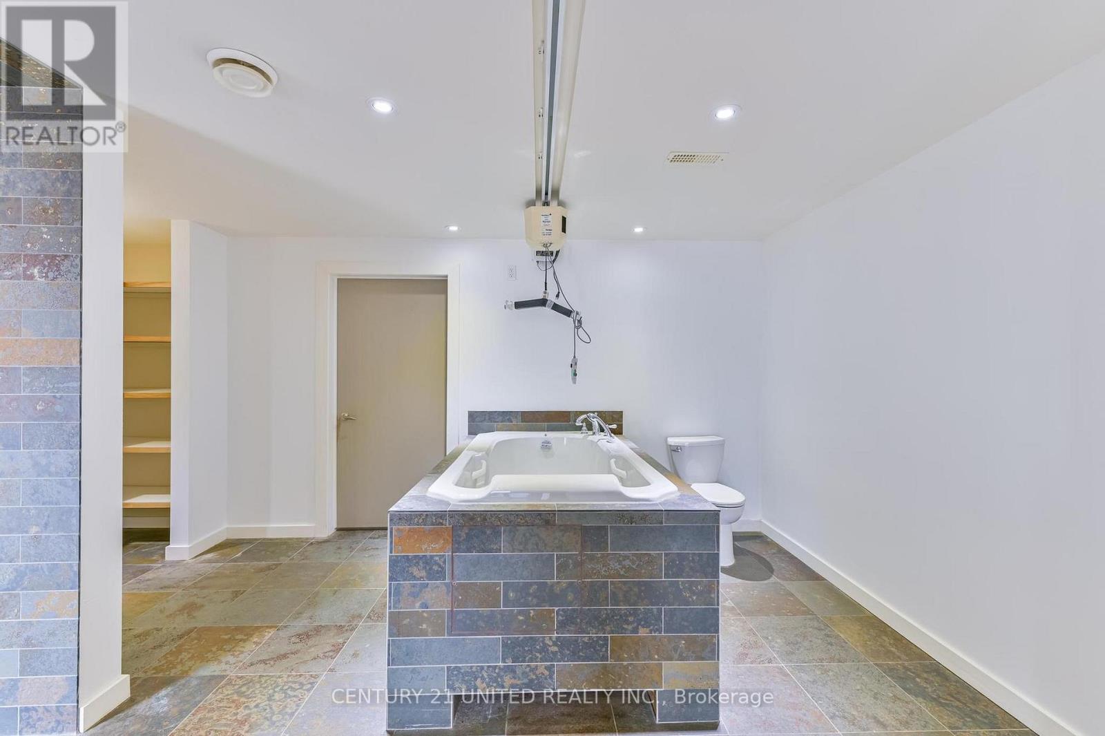 590 Maniece Avenue, Peterborough, Ontario  K9J 6X9 - Photo 22 - X12953580