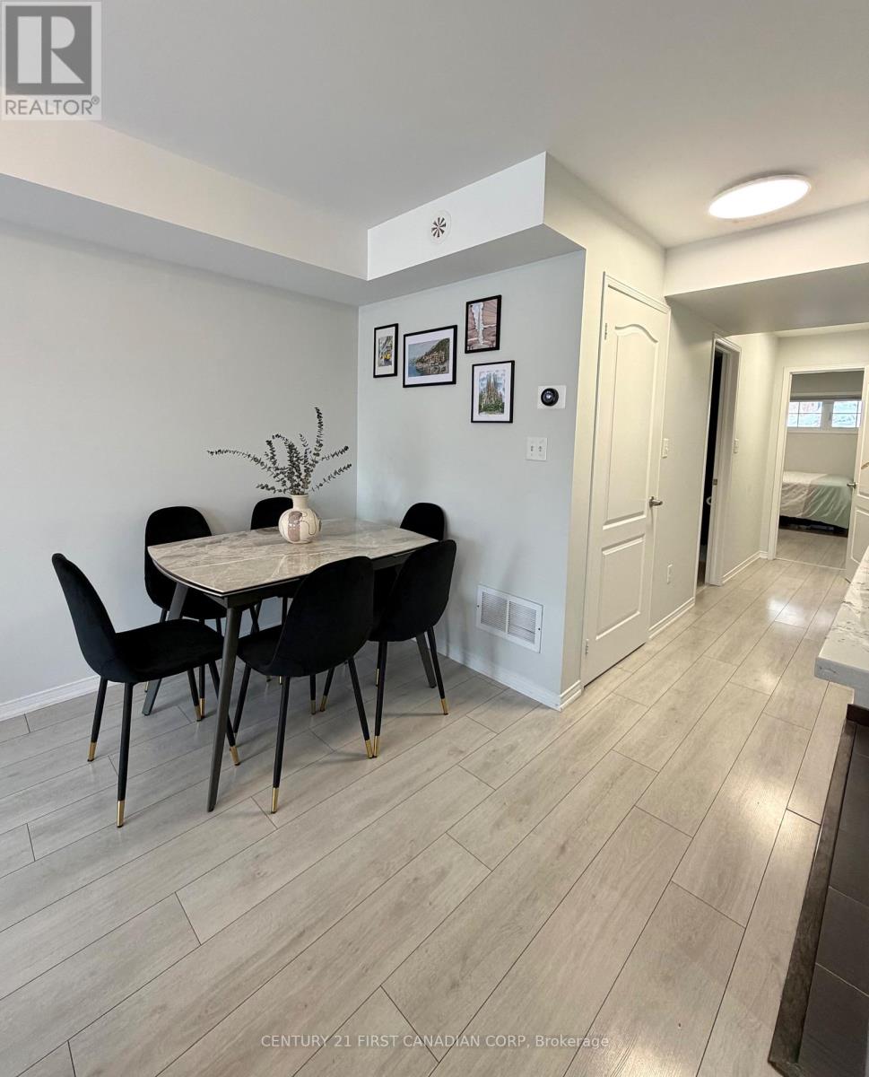 2 - 35 Hays Boulevard, Oakville, Ontario  L6H 0J1 - Photo 6 - W12953502