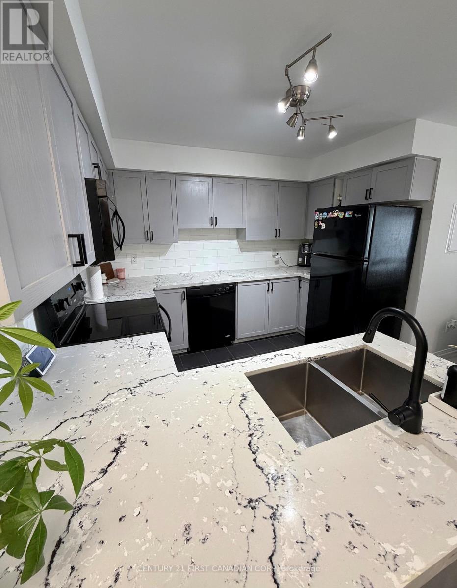 2 - 35 Hays Boulevard, Oakville, Ontario  L6H 0J1 - Photo 7 - W12953502