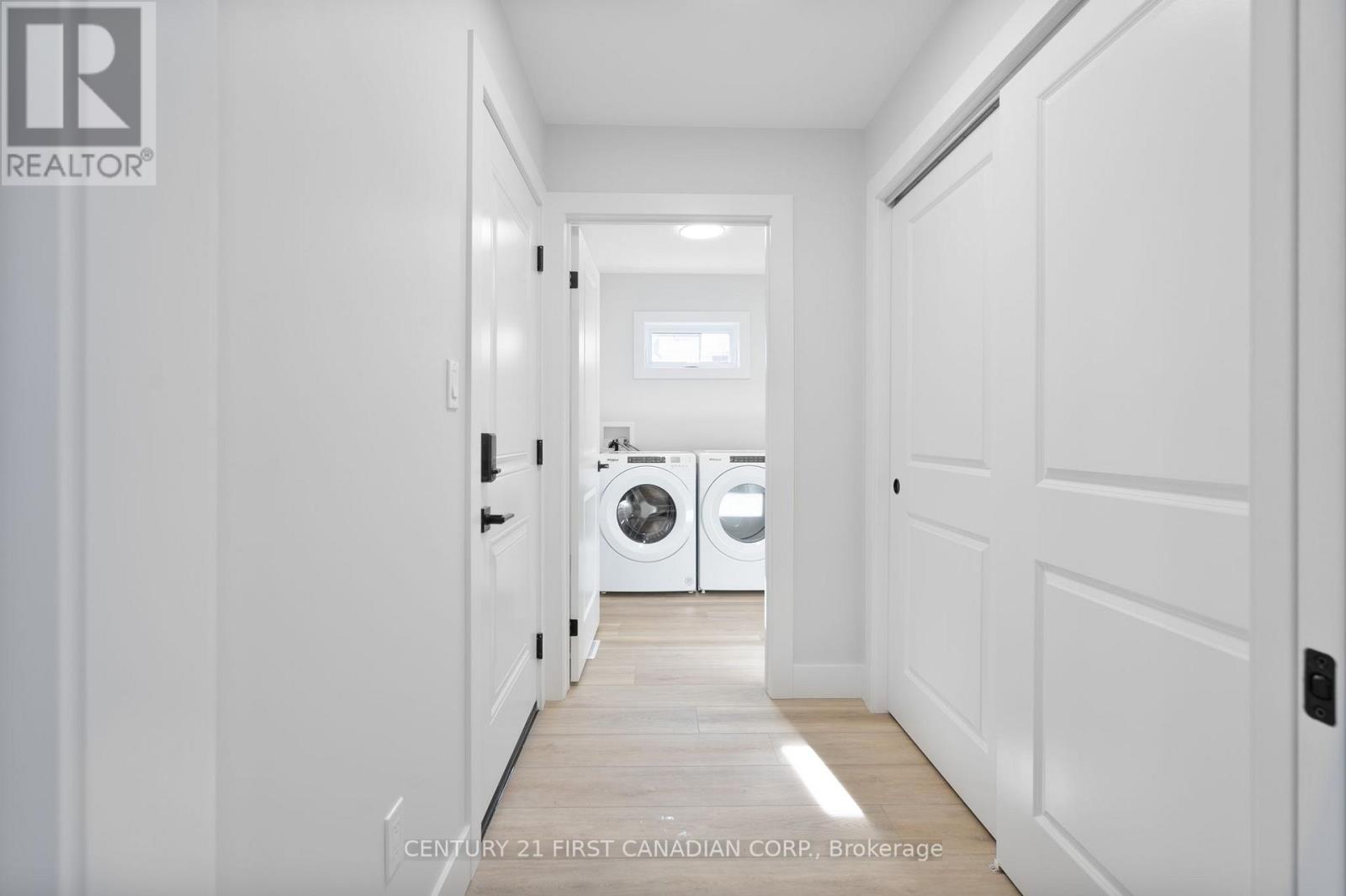 29 Sheldabren Street, North Middlesex, Ontario  N0M 1A0 - Photo 10 - X12953558