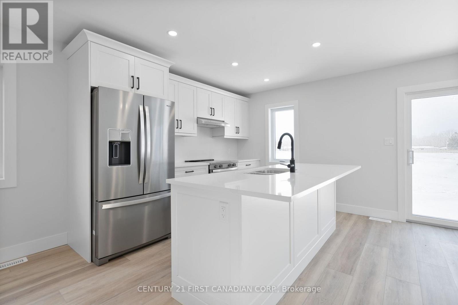 29 Sheldabren Street, North Middlesex, Ontario  N0M 1A0 - Photo 13 - X12953558