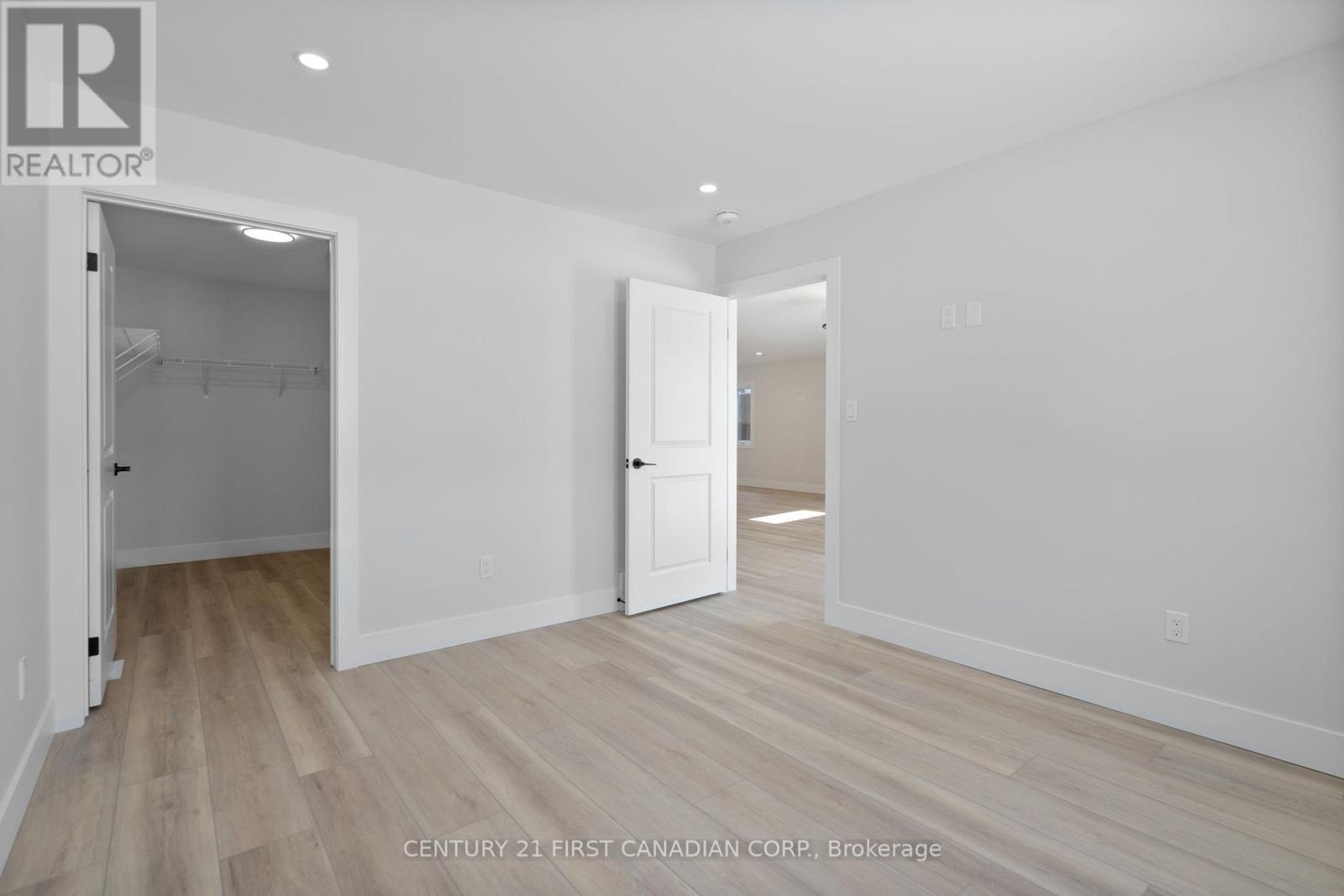 29 Sheldabren Street, North Middlesex, Ontario  N0M 1A0 - Photo 20 - X12953558