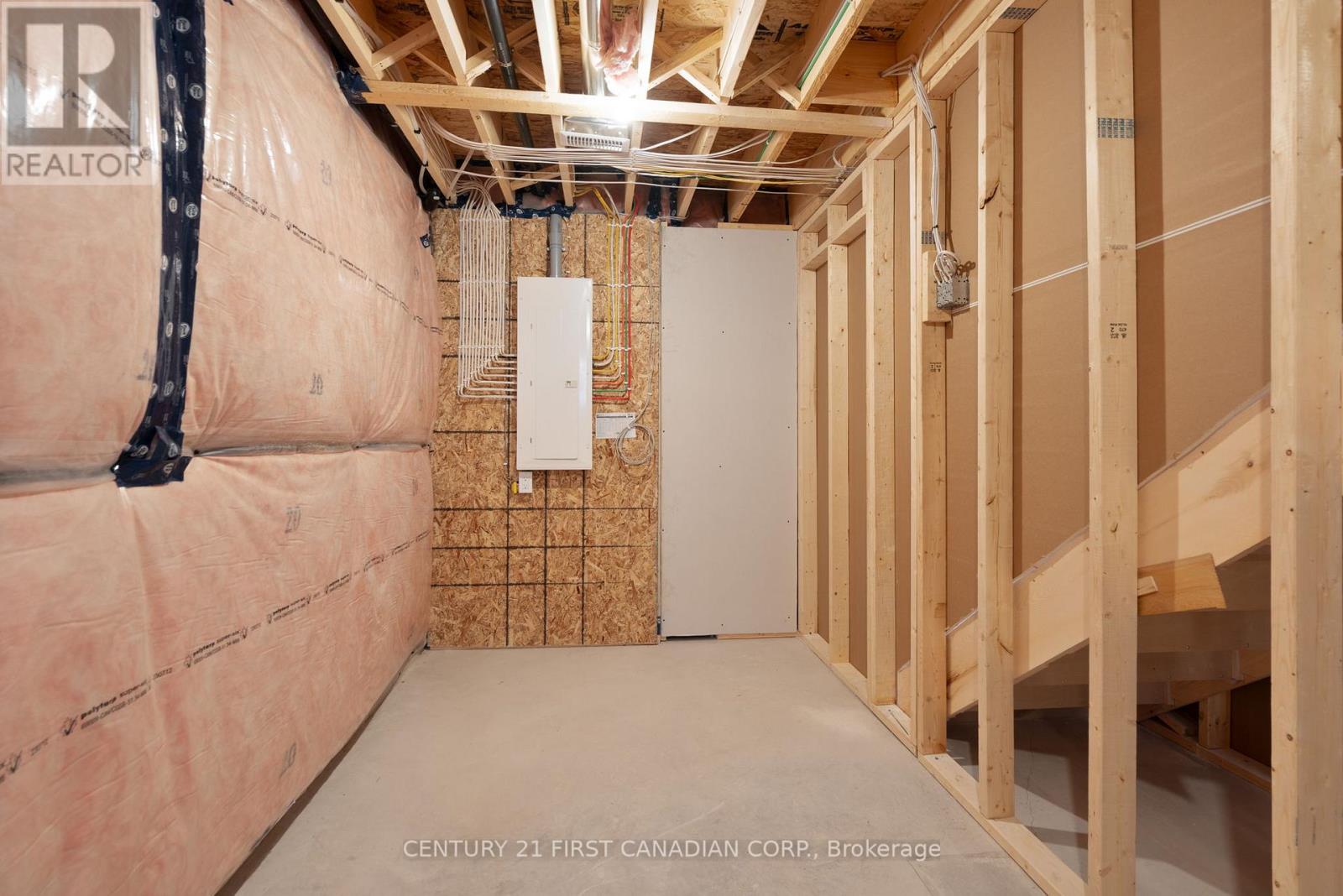 29 Sheldabren Street, North Middlesex, Ontario  N0M 1A0 - Photo 29 - X12953558