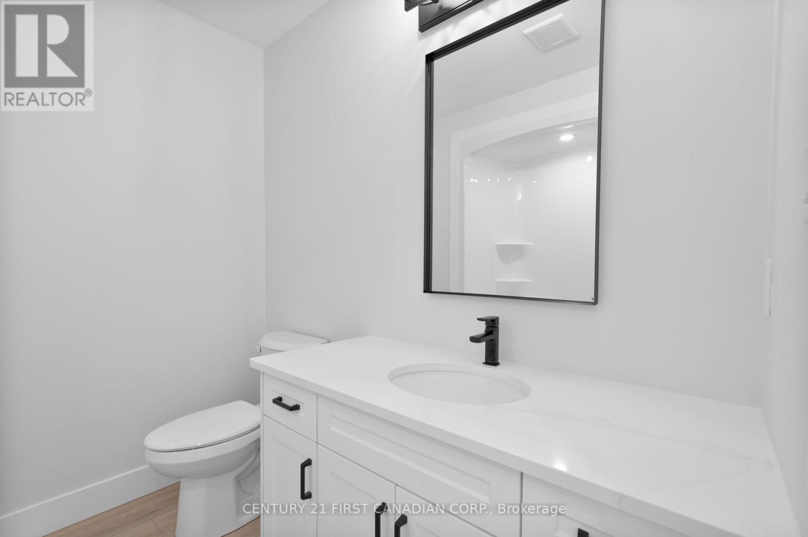 29 Sheldabren Street, North Middlesex, Ontario  N0M 1A0 - Photo 5 - X12953558