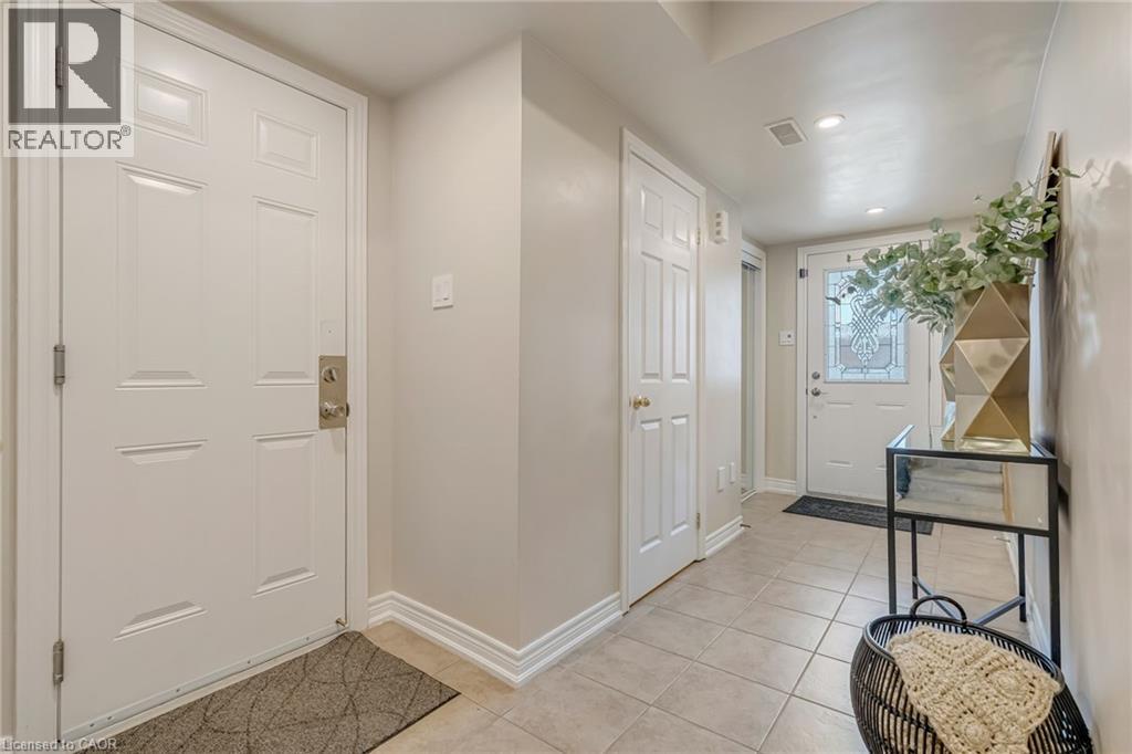 54 Nisbet Boulevard Unit# 16, Waterdown, Ontario  L8B 0Y3 - Photo 8 - 40813490