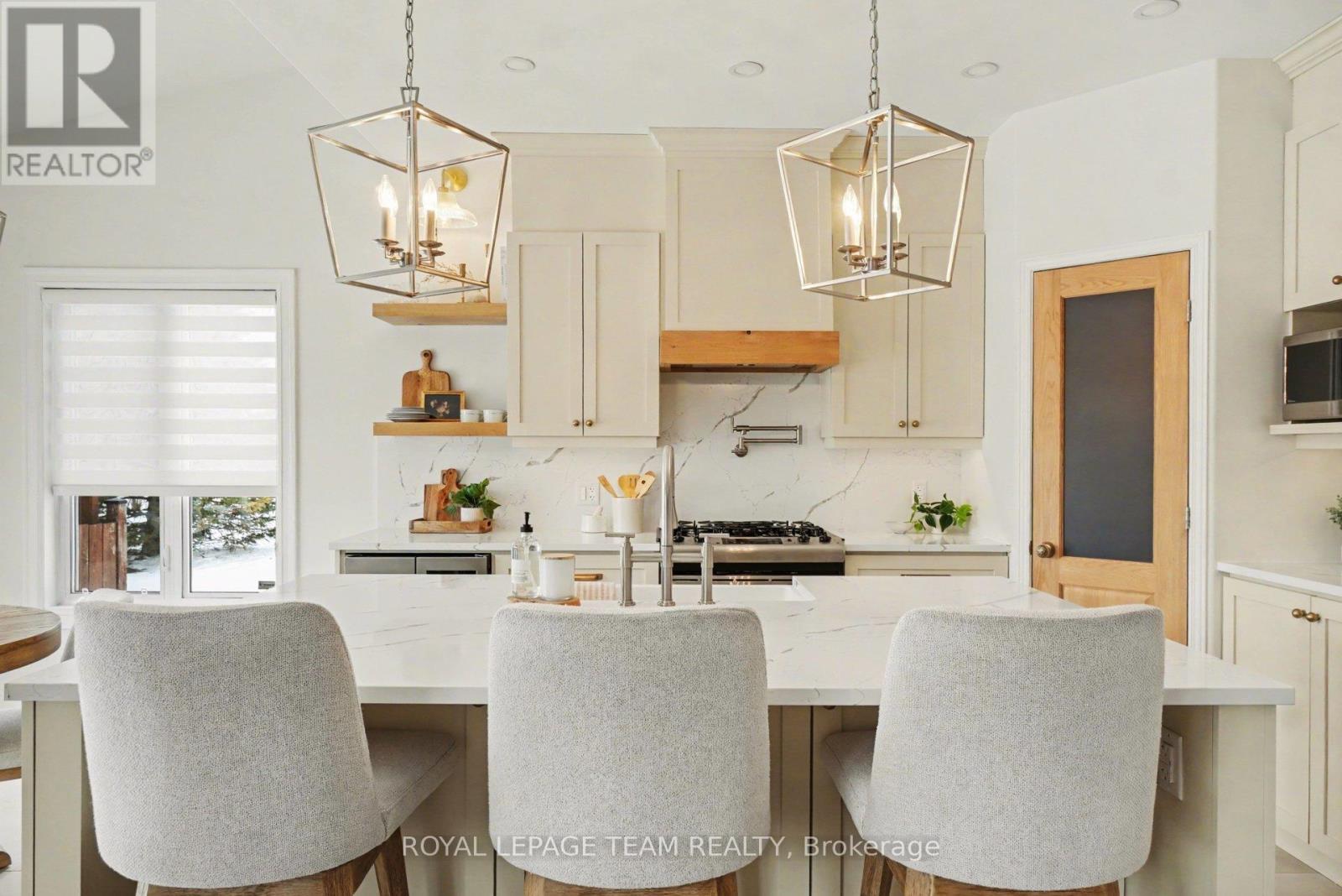 127 Lachaine Street, Russell, Ontario  K0A 1W0 - Photo 15 - X12953508