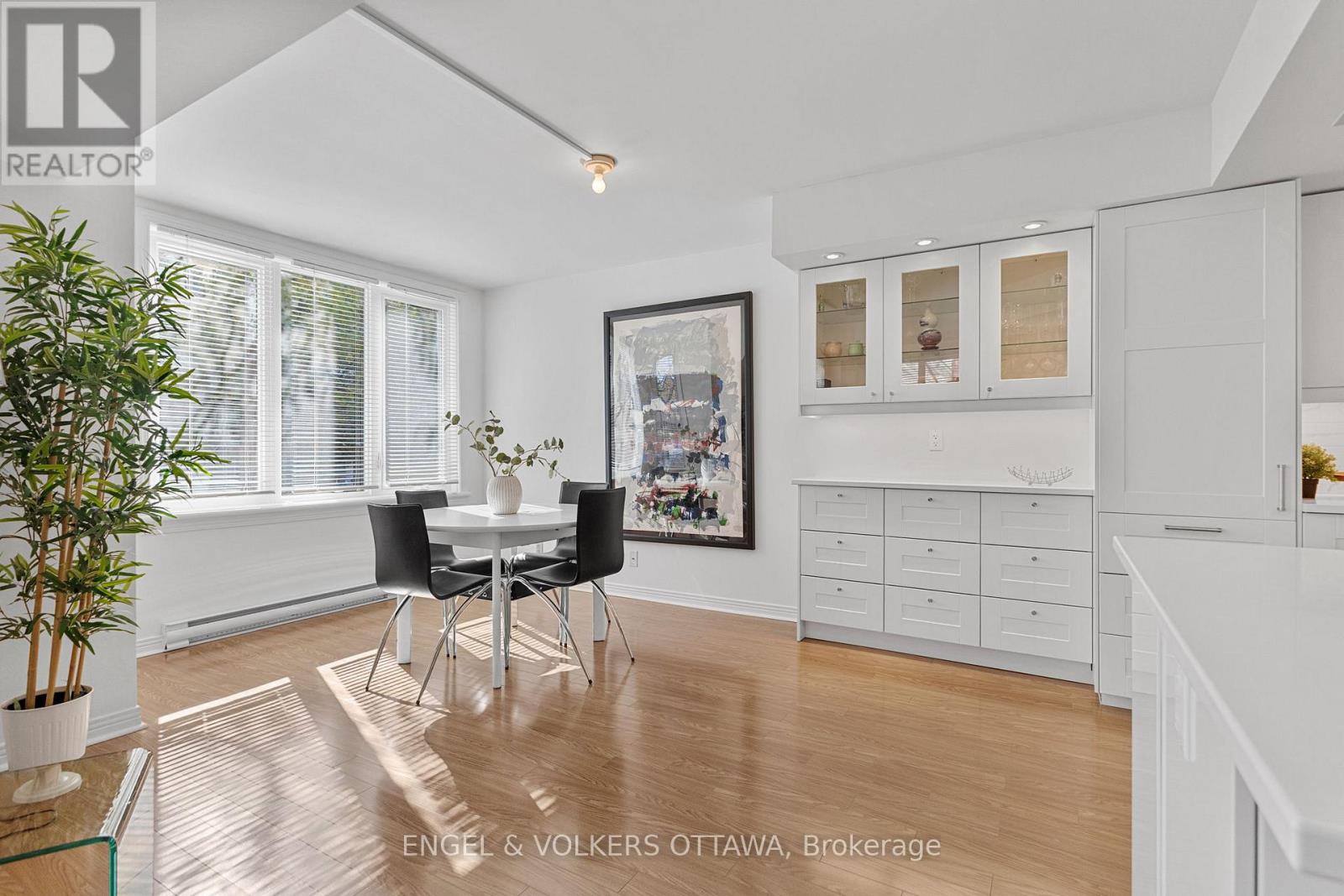 206 - 205 Somerset Street W, Ottawa, Ontario  K2P 0J1 - Photo 10 - X12953548