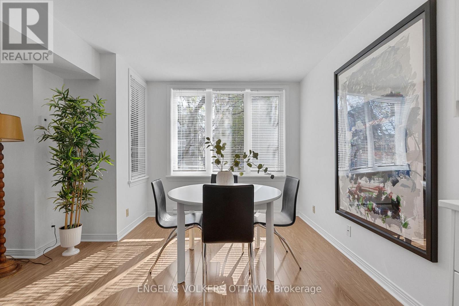 206 - 205 Somerset Street W, Ottawa, Ontario  K2P 0J1 - Photo 11 - X12953548