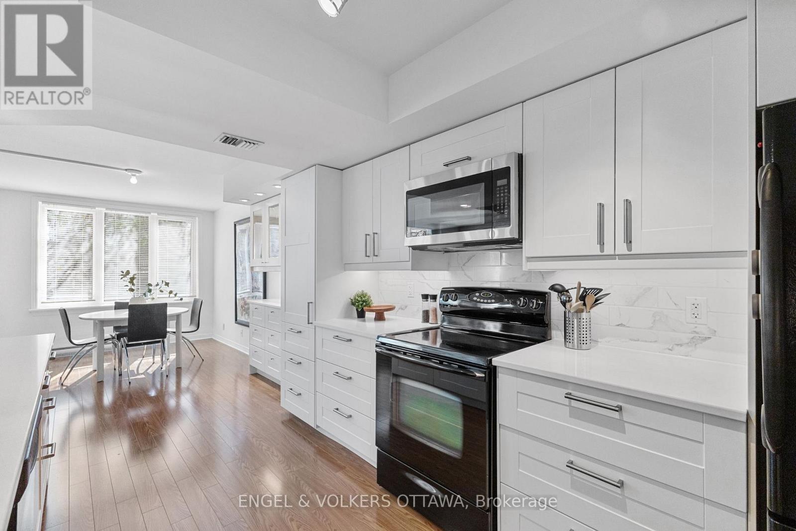 206 - 205 Somerset Street W, Ottawa, Ontario  K2P 0J1 - Photo 4 - X12953548