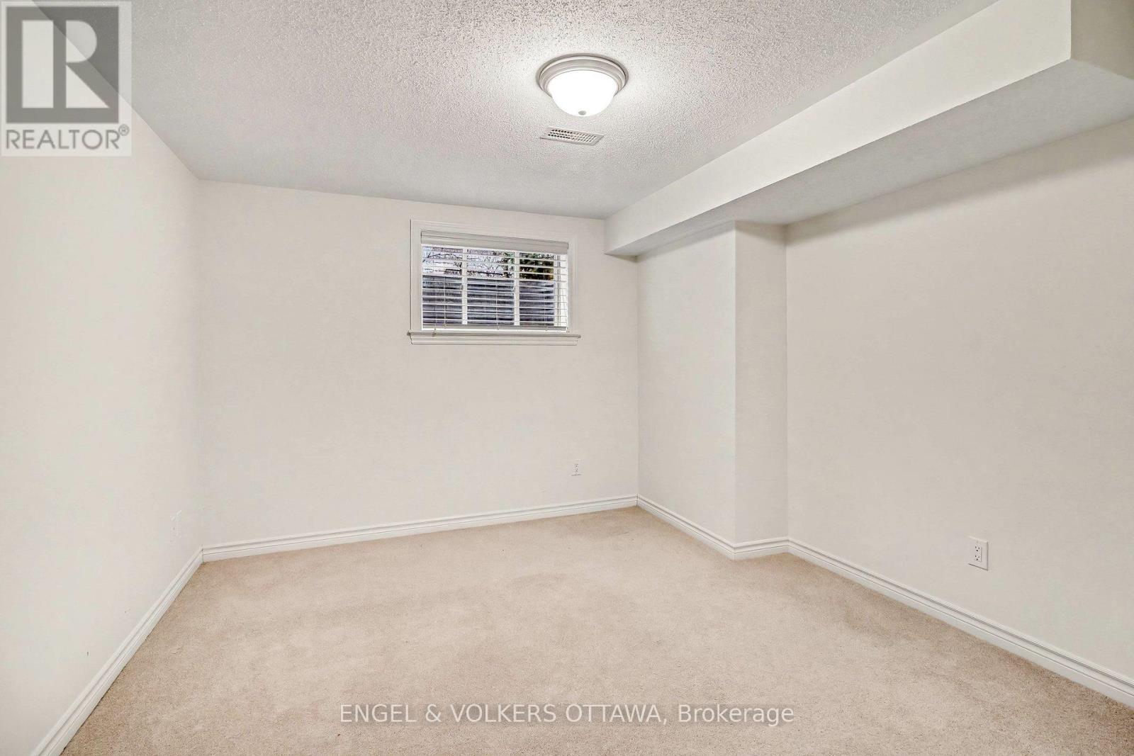 257 Bulrush Crescent, Ottawa, Ontario  K1T 0E5 - Photo 23 - X12953560