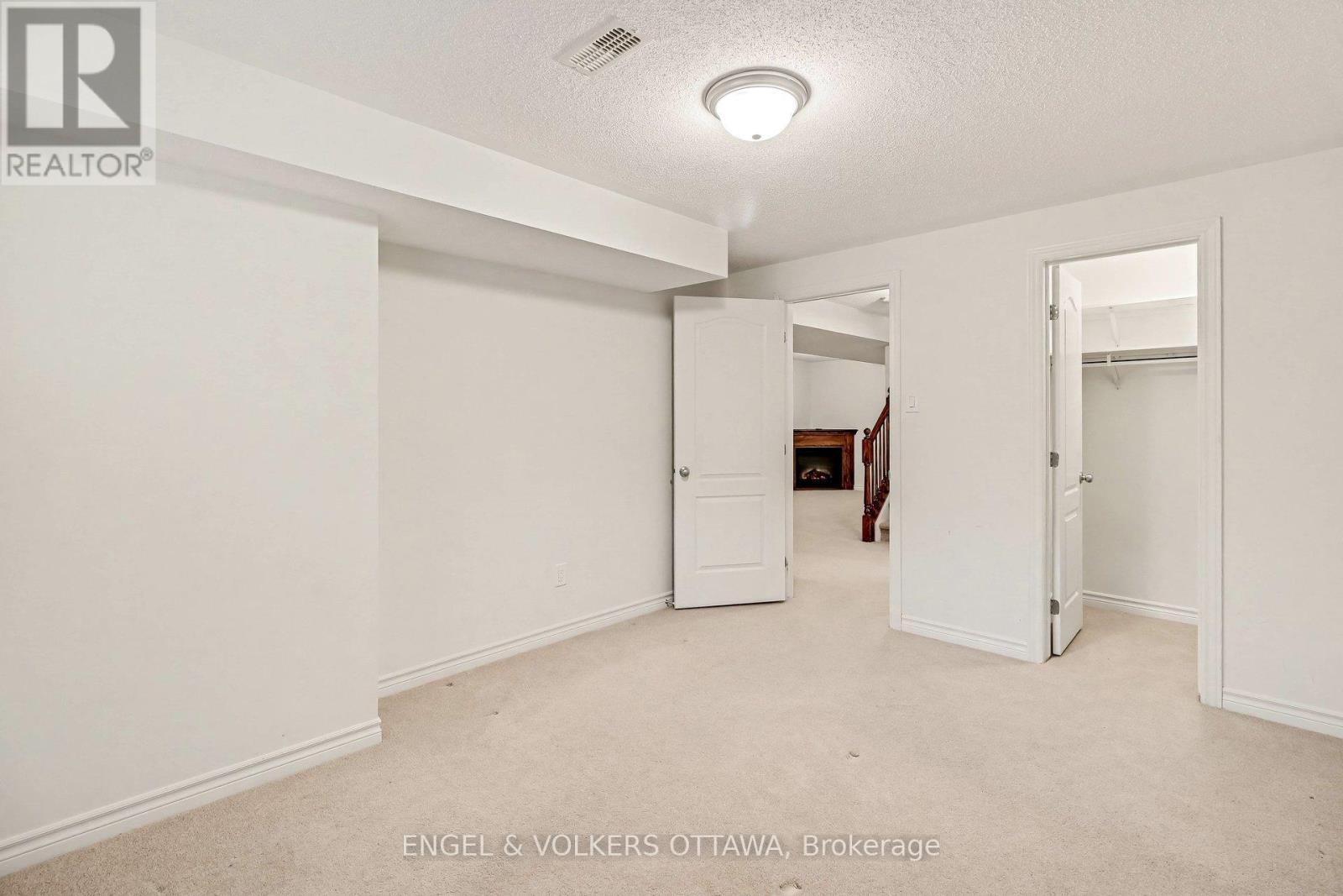 257 Bulrush Crescent, Ottawa, Ontario  K1T 0E5 - Photo 24 - X12953560