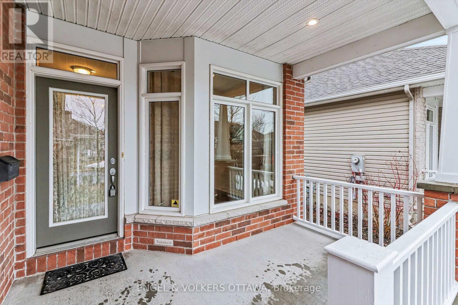 257 Bulrush Crescent, Ottawa, Ontario  K1T 0E5 - Photo 3 - X12953560