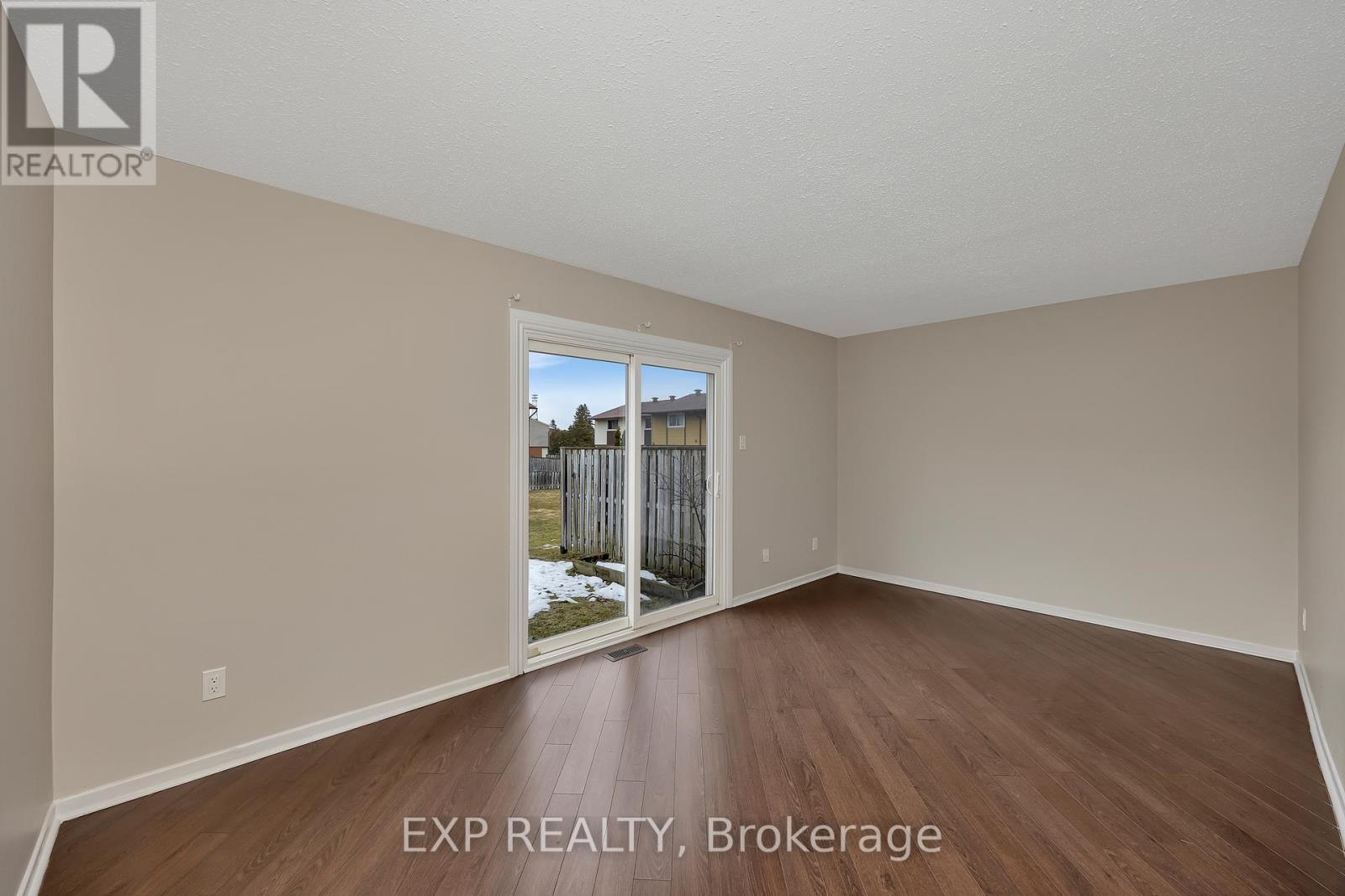 104 - 2570 Southvale Crescent, Ottawa, Ontario  K1B 5B7 - Photo 13 - X12953574