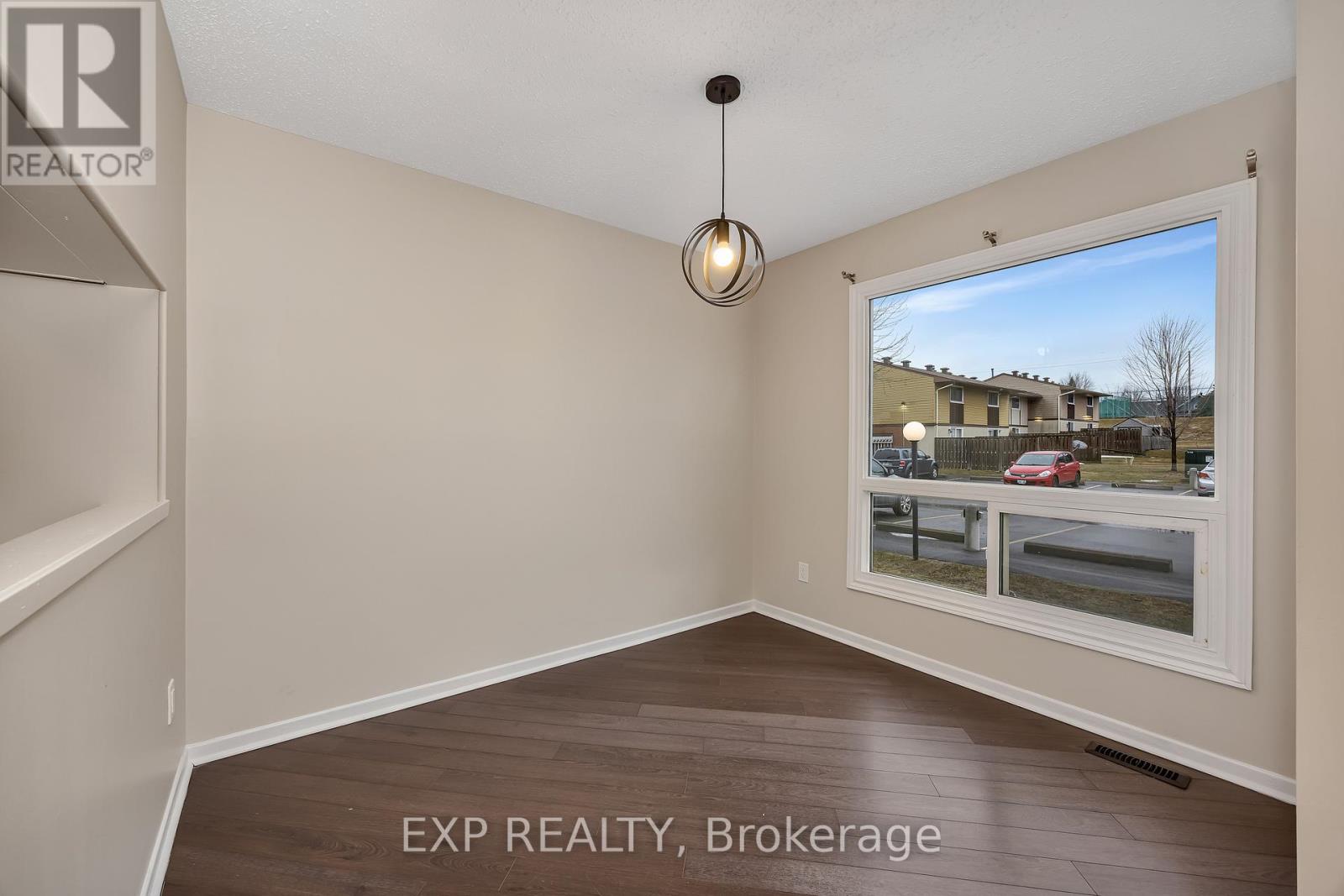 104 - 2570 Southvale Crescent, Ottawa, Ontario  K1B 5B7 - Photo 3 - X12953574