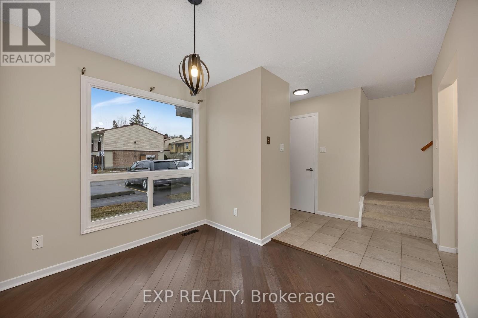 104 - 2570 Southvale Crescent, Ottawa, Ontario  K1B 5B7 - Photo 5 - X12953574