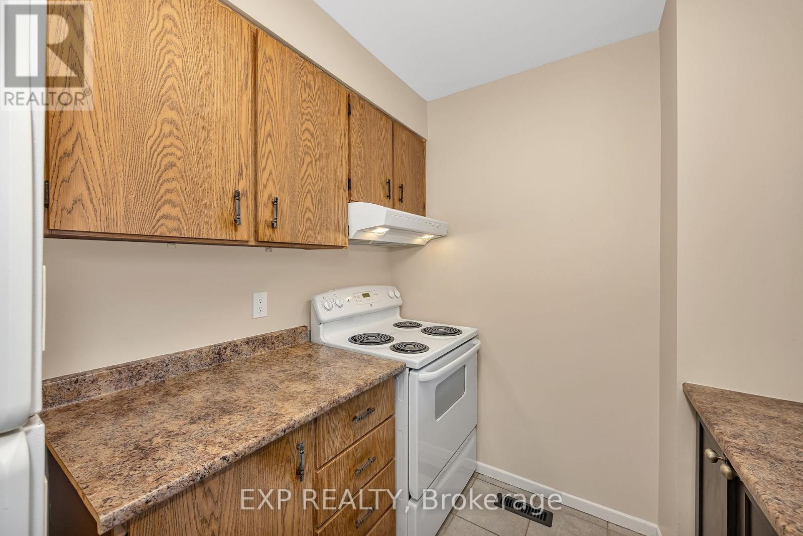 104 - 2570 Southvale Crescent, Ottawa, Ontario  K1B 5B7 - Photo 8 - X12953574