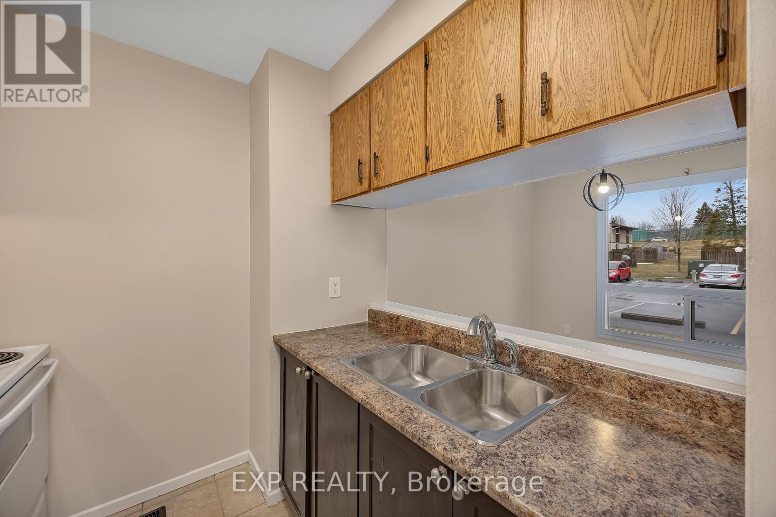 104 - 2570 Southvale Crescent, Ottawa, Ontario  K1B 5B7 - Photo 9 - X12953574