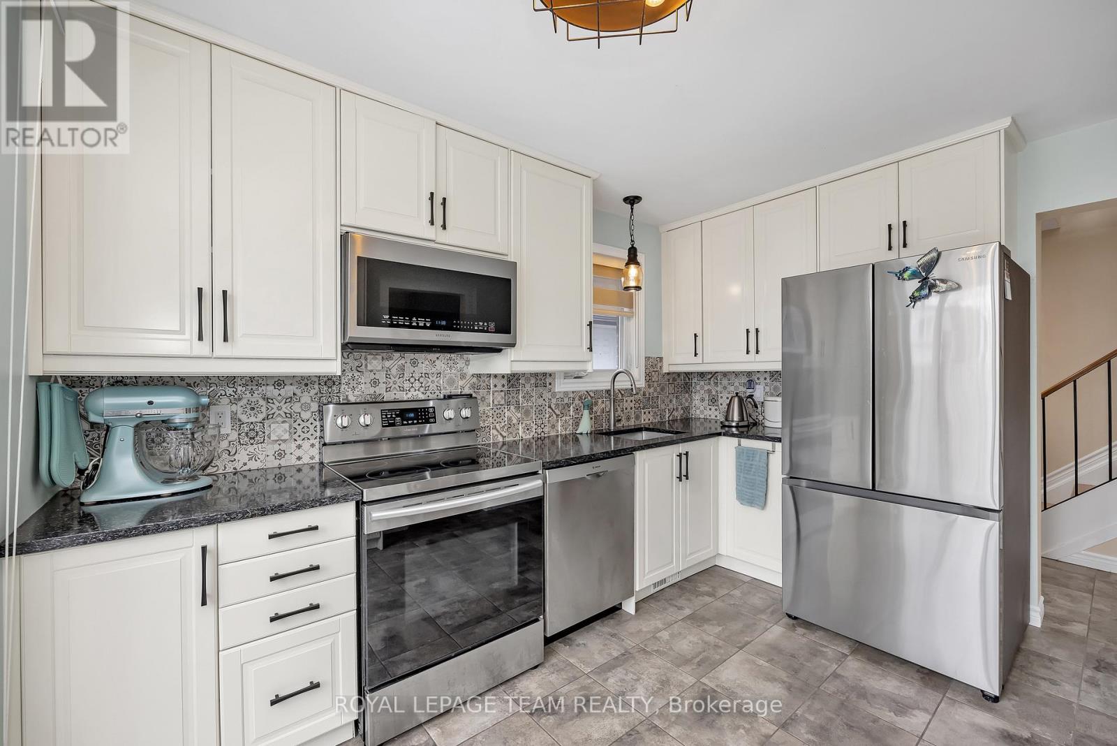 123 - 837 Eastvale Drive, Ottawa, Ontario  K1J 7T5 - Photo 12 - X12953582