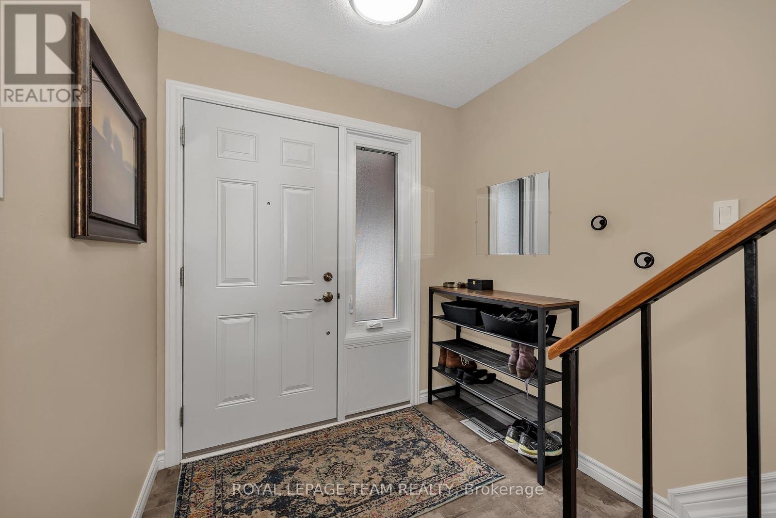 123 - 837 Eastvale Drive, Ottawa, Ontario  K1J 7T5 - Photo 4 - X12953582