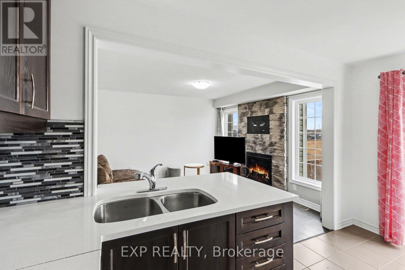 342 Astelia Crescent, Ottawa, Ontario  K2S 0W7 - Photo 10 - X12953614