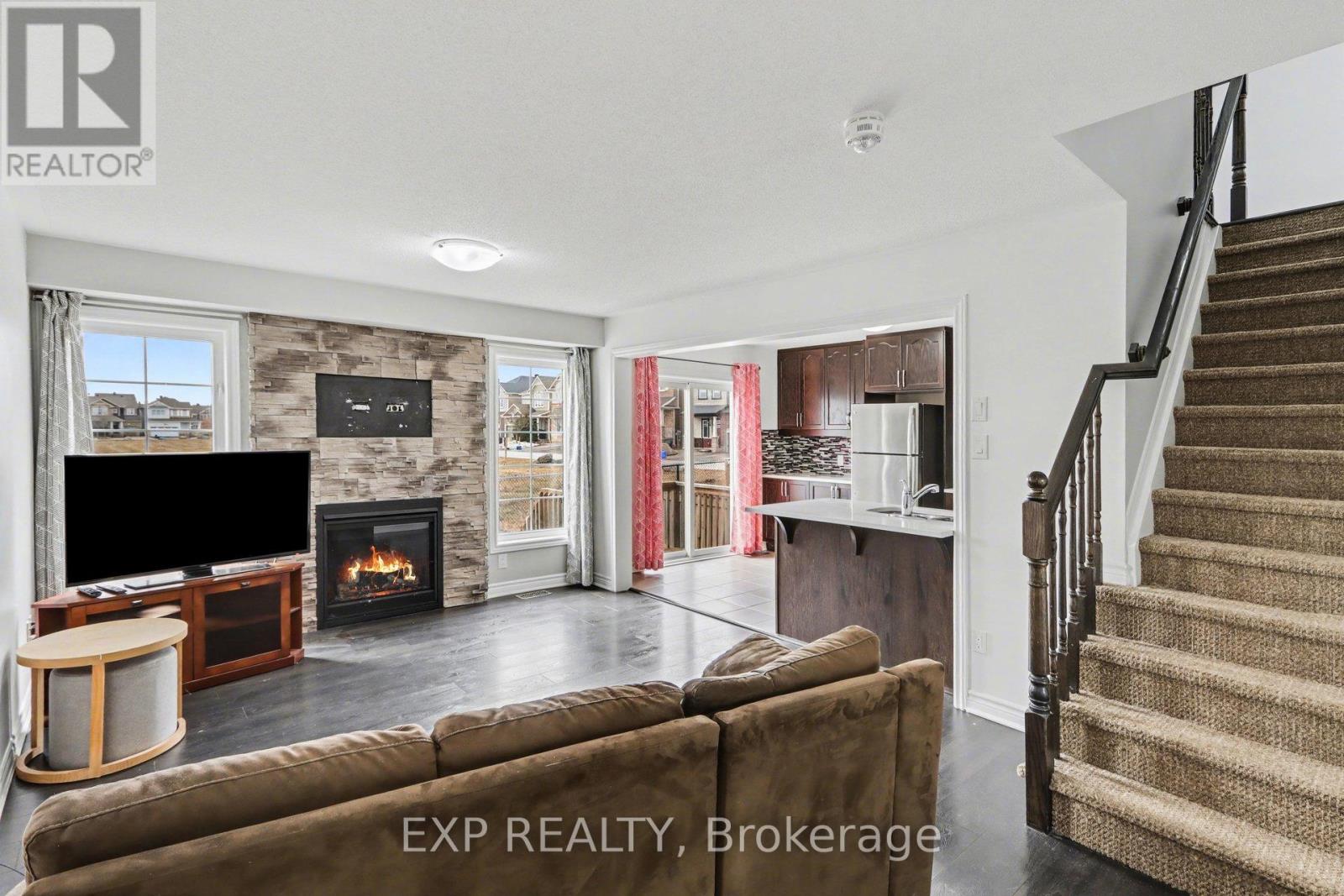 342 Astelia Crescent, Ottawa, Ontario  K2S 0W7 - Photo 13 - X12953614