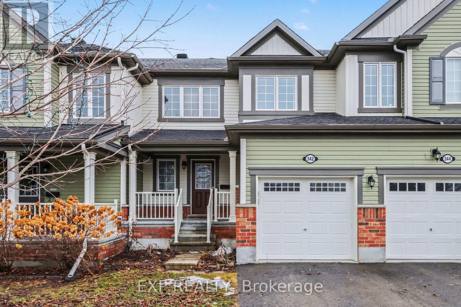 342 Astelia Crescent, Ottawa, Ontario  K2S 0W7 - Photo 2 - X12953614