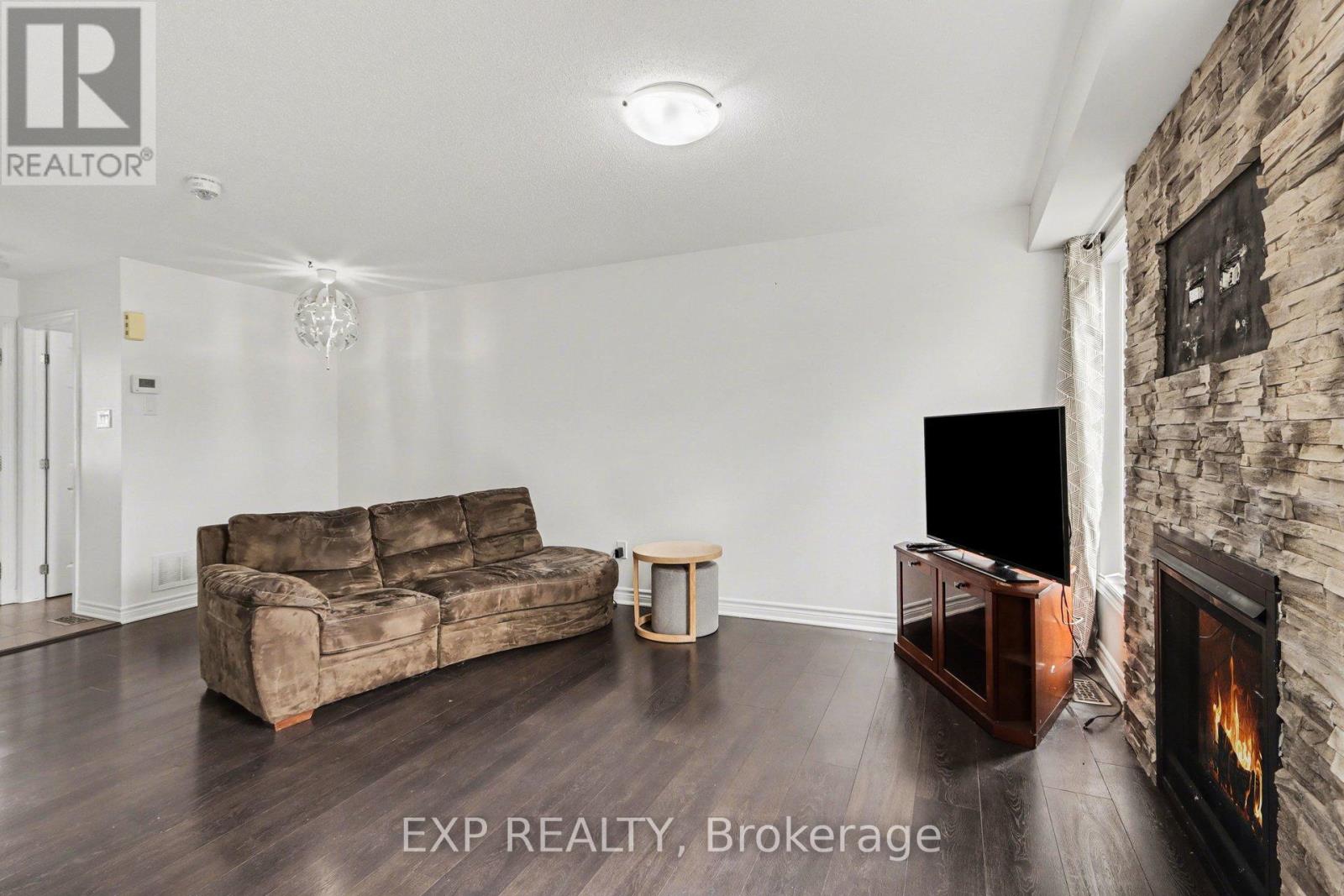 342 Astelia Crescent, Ottawa, Ontario  K2S 0W7 - Photo 6 - X12953614