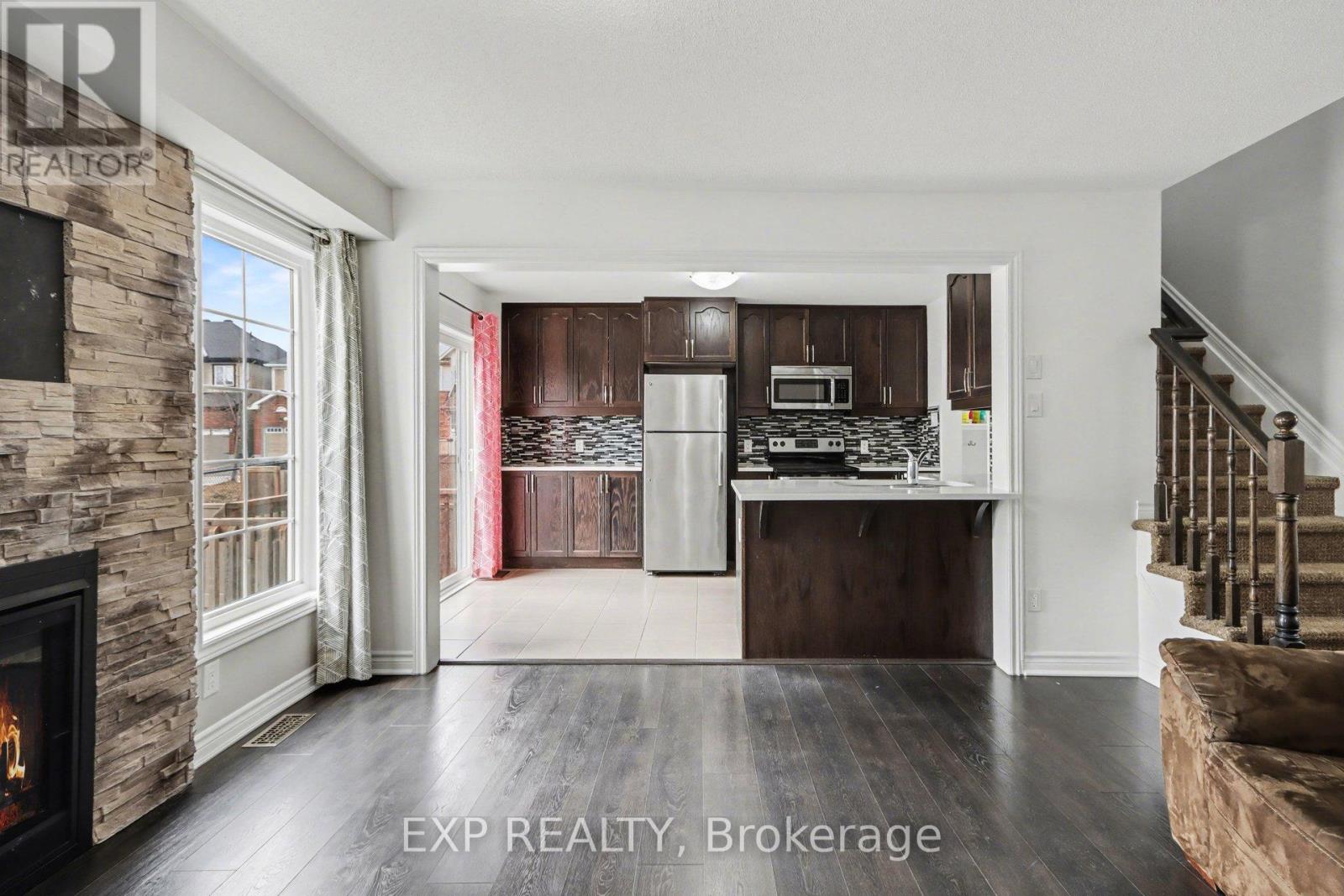 342 Astelia Crescent, Ottawa, Ontario  K2S 0W7 - Photo 8 - X12953614