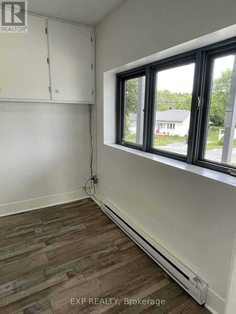 D - 110 River Road, Mcnab/braeside, Ontario  K7S 1R4 - Photo 9 - X12953642