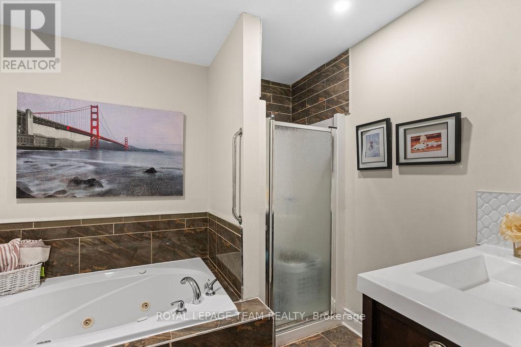 295 Gershwin Private, Ottawa, Ontario  K2H 1G5 - Photo 33 - X12953676