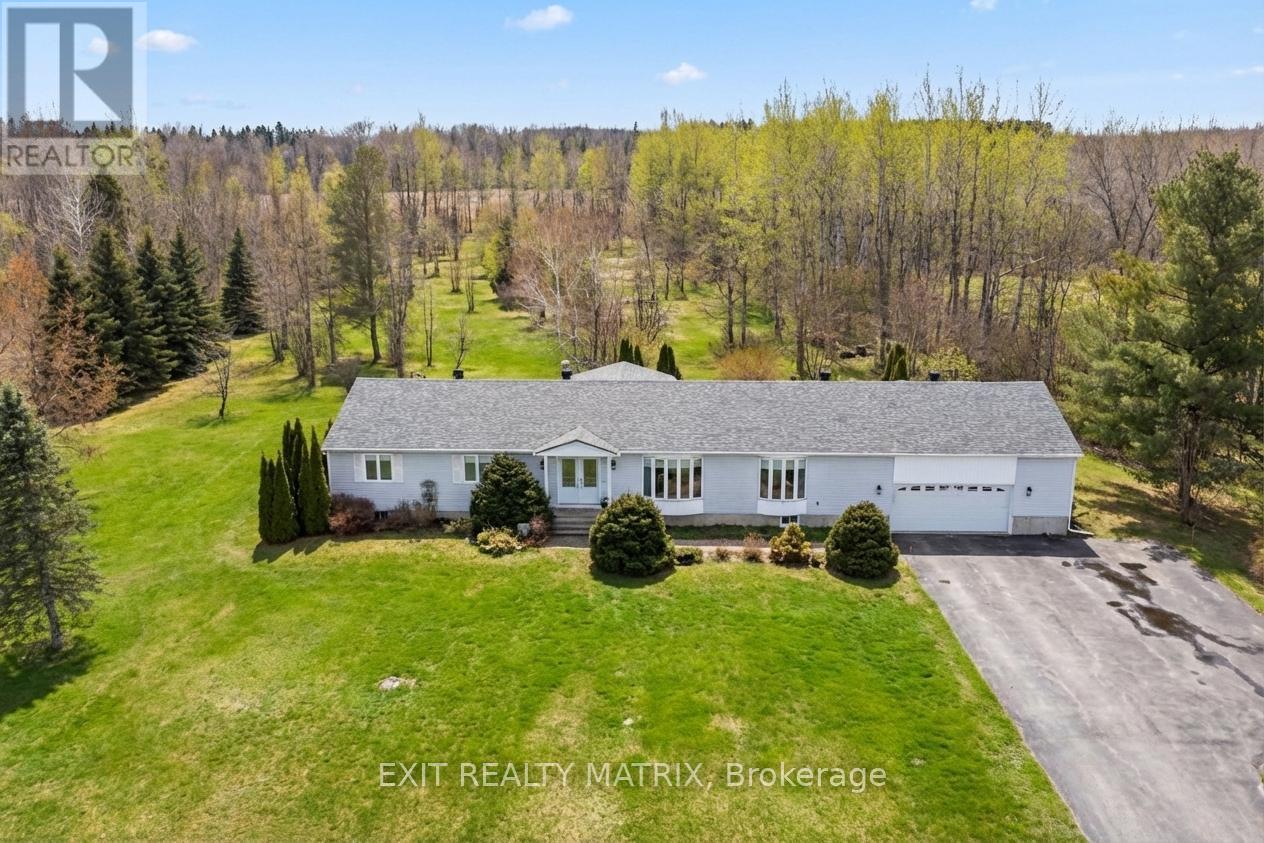 8329 RODNEY FARM DRIVE, Ottawa, Ontario