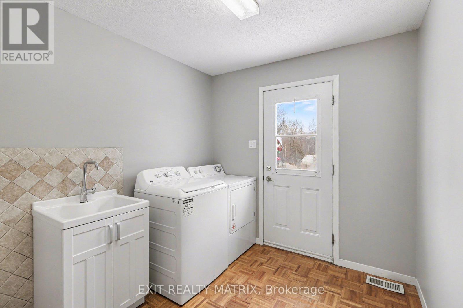 8329 Rodney Farm Drive, Ottawa, Ontario  K0A 2P0 - Photo 20 - X12953698