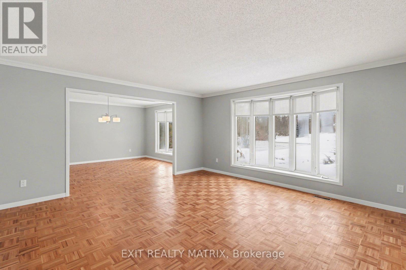 8329 Rodney Farm Drive, Ottawa, Ontario  K0A 2P0 - Photo 5 - X12953698