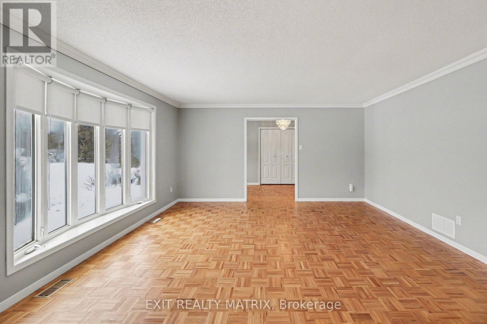 8329 Rodney Farm Drive, Ottawa, Ontario  K0A 2P0 - Photo 8 - X12953698