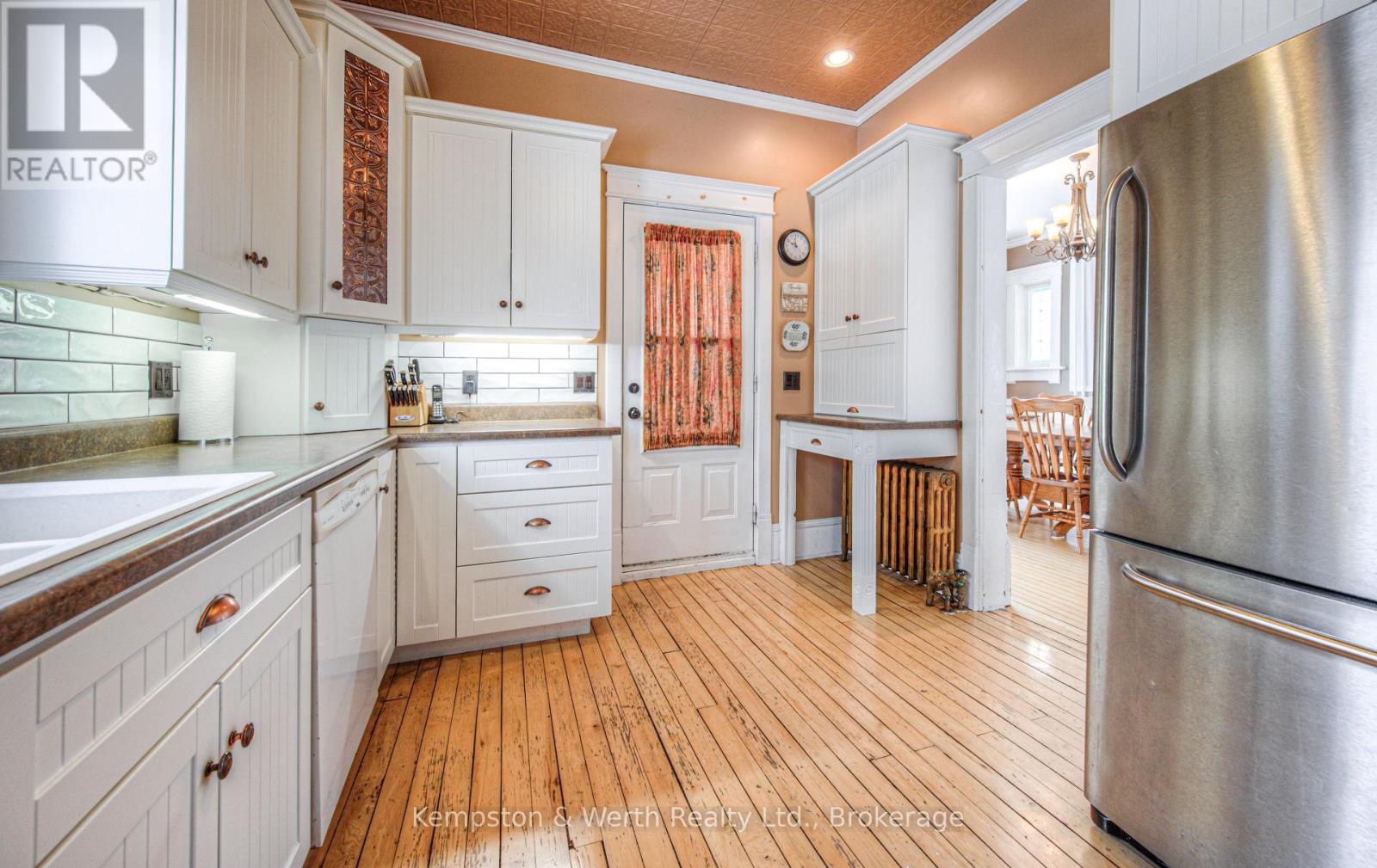 333 Barber Avenue N, North Perth (Listowel), Ontario  N4W 1R8 - Photo 17 - X12661780