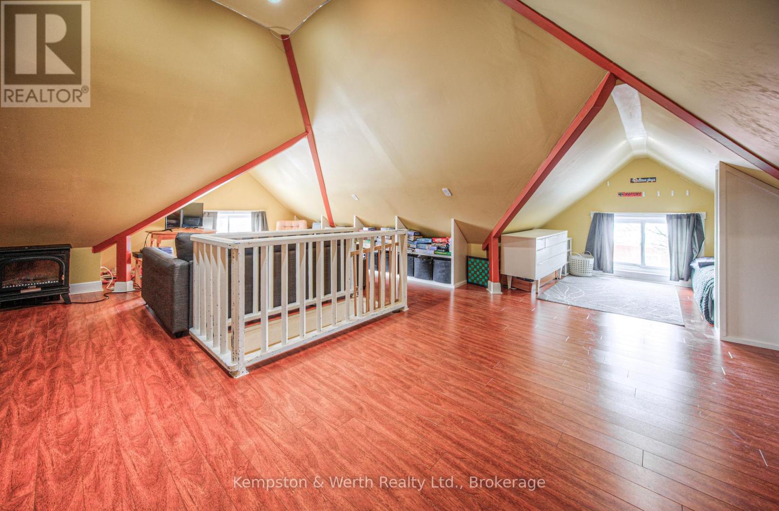 333 Barber Avenue N, North Perth (Listowel), Ontario  N4W 1R8 - Photo 32 - X12661780