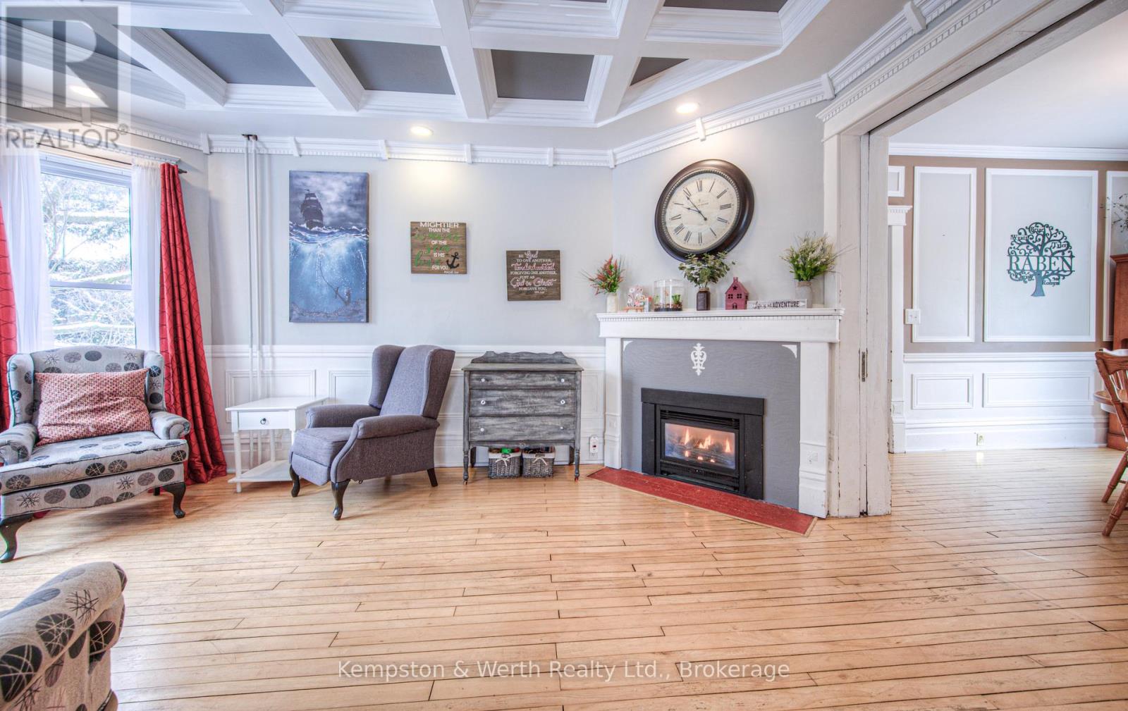 333 Barber Avenue N, North Perth (Listowel), Ontario  N4W 1R8 - Photo 9 - X12661780