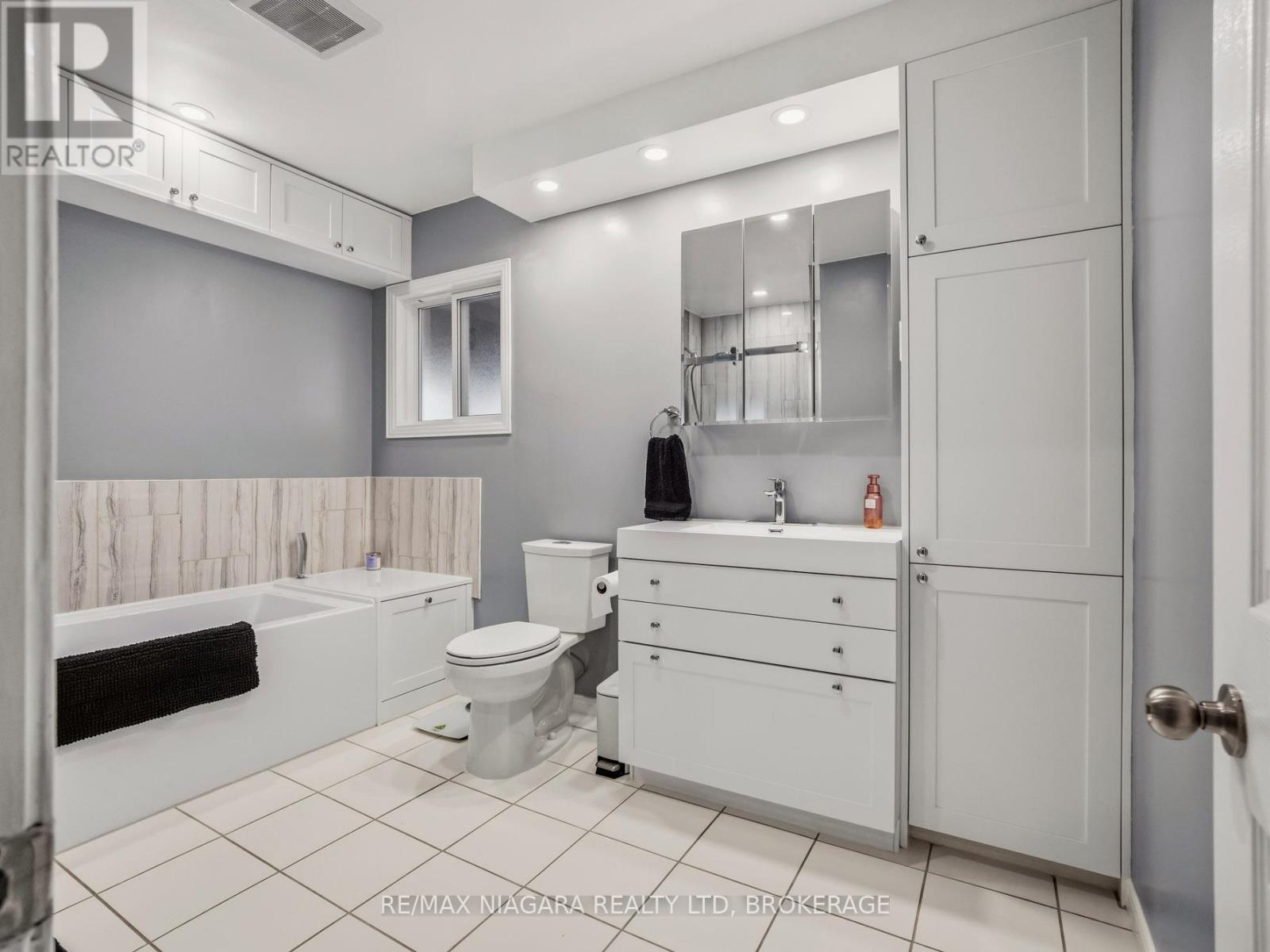 198 Murray Street, Fort Erie, Ontario  L2A 2B6 - Photo 16 - X12953540