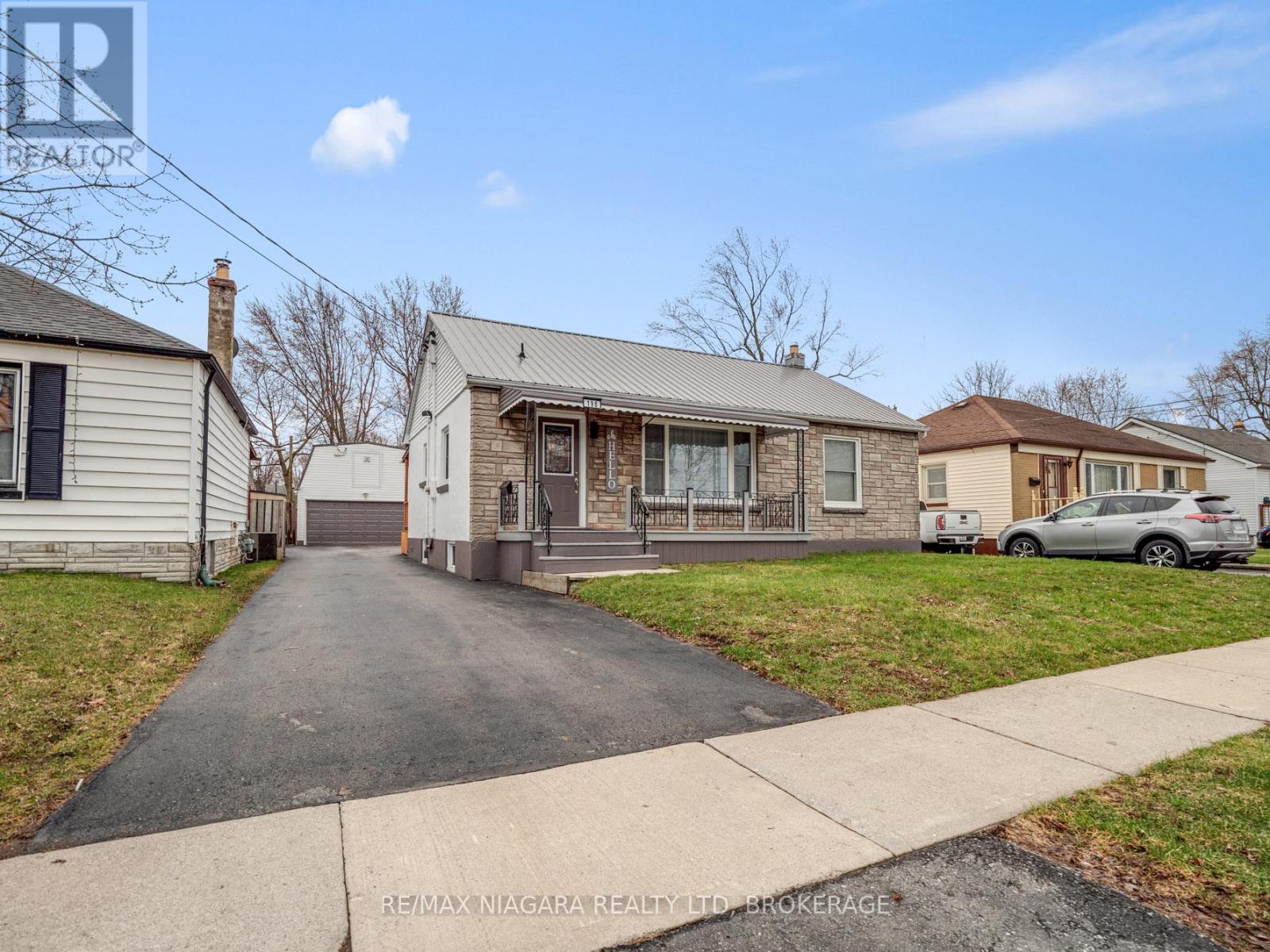 198 Murray Street, Fort Erie, Ontario  L2A 2B6 - Photo 2 - X12953540