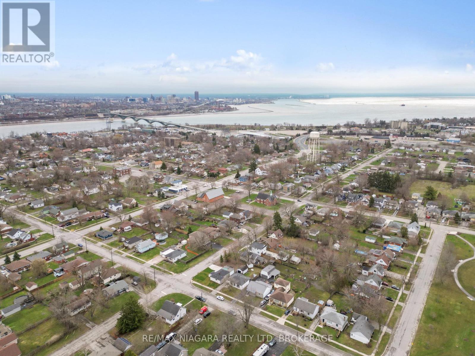 198 Murray Street, Fort Erie, Ontario  L2A 2B6 - Photo 50 - X12953540