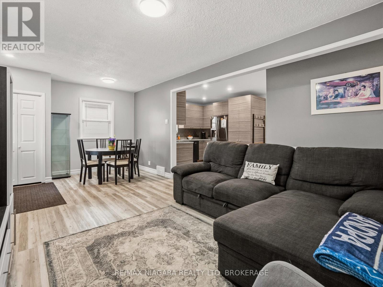 198 Murray Street, Fort Erie, Ontario  L2A 2B6 - Photo 7 - X12953540