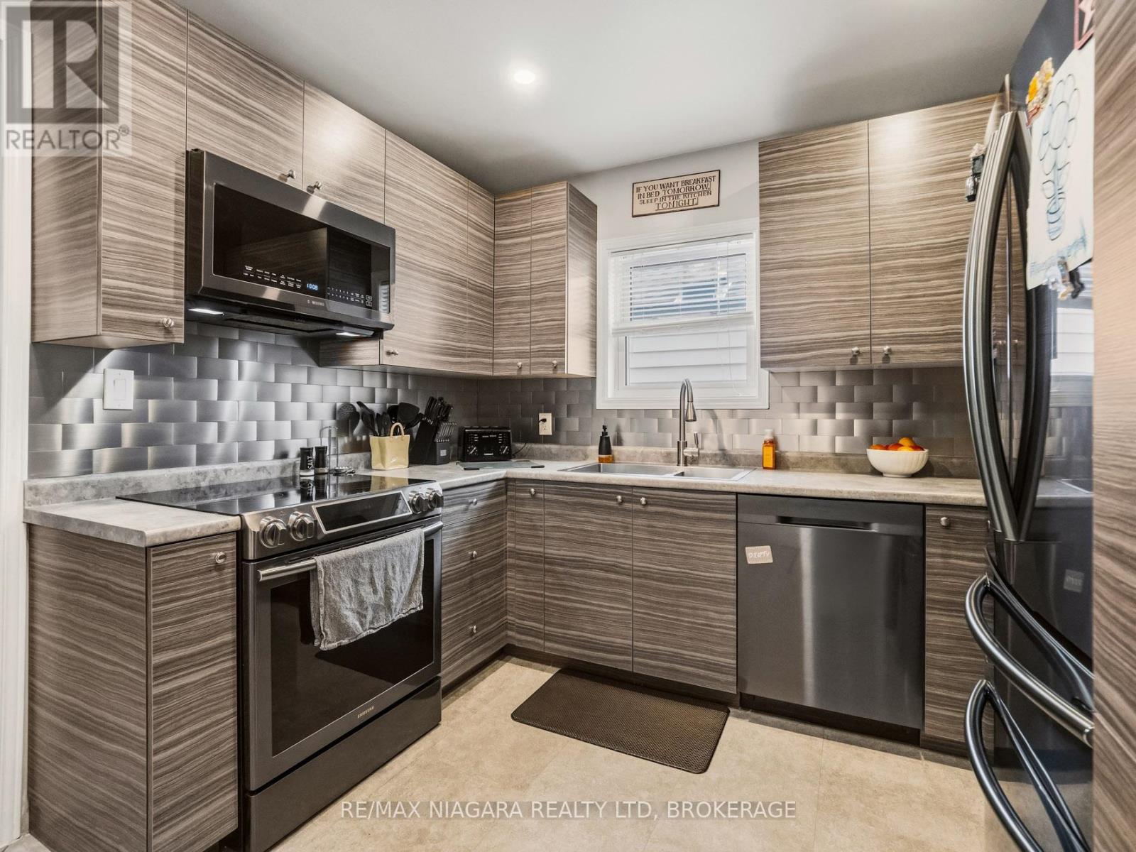 198 Murray Street, Fort Erie, Ontario  L2A 2B6 - Photo 9 - X12953540